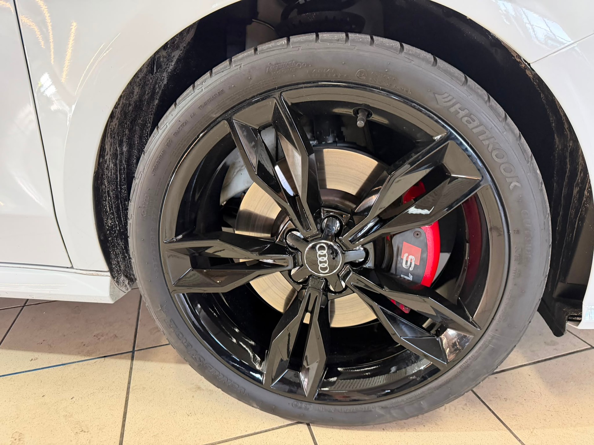 AUDI S1 Sportback 2.0 TFSI Sport quattro-image-4