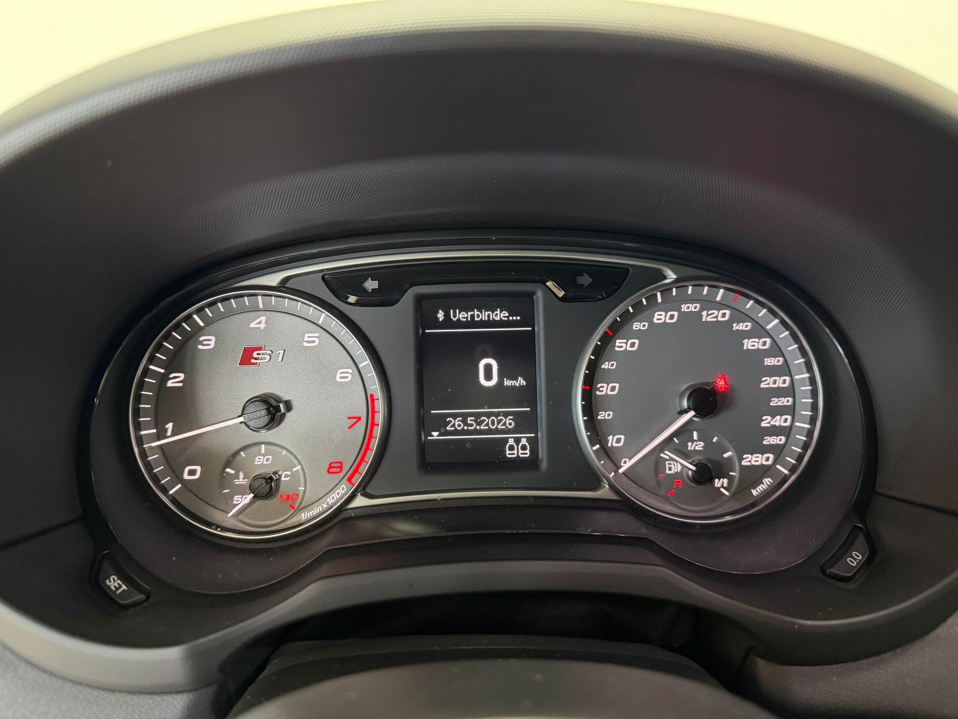 AUDI S1 Sportback 2.0 TFSI Sport quattro-image-10