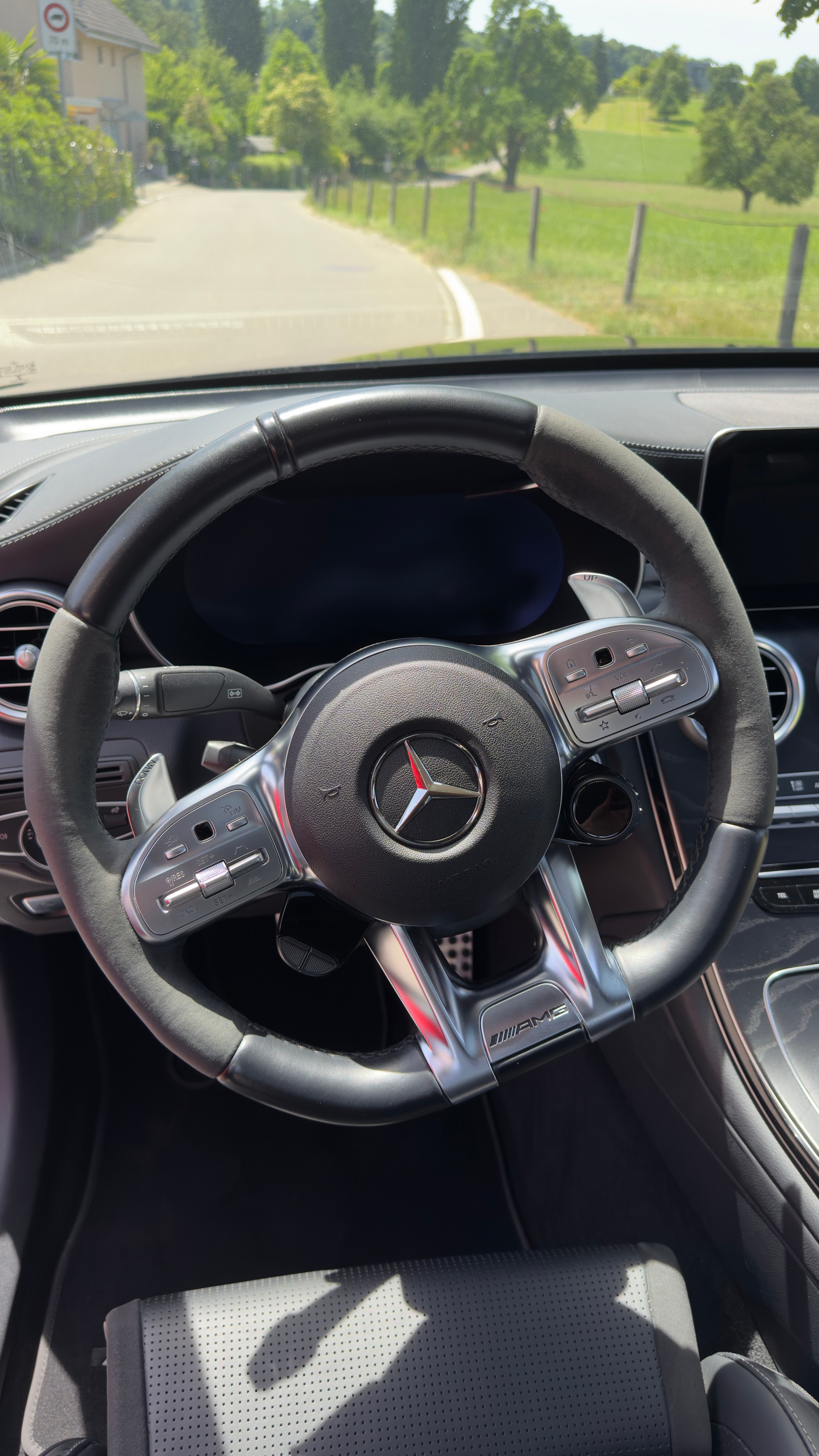 MERCEDES-BENZ GLC 63 S AMG 4m+-image-17