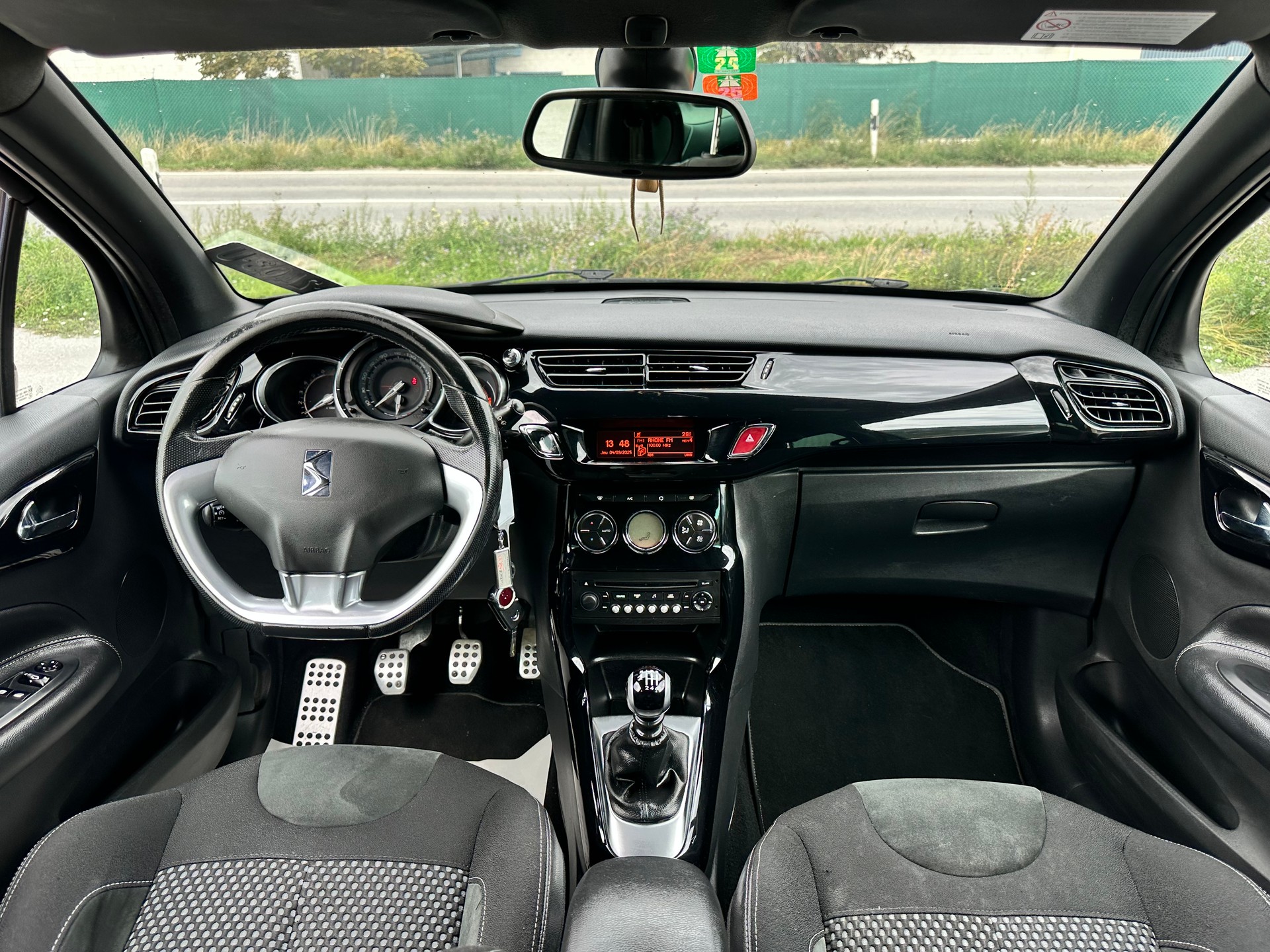 DS AUTOMOBILES DS3 1.6 THP Sport Chic-image-10