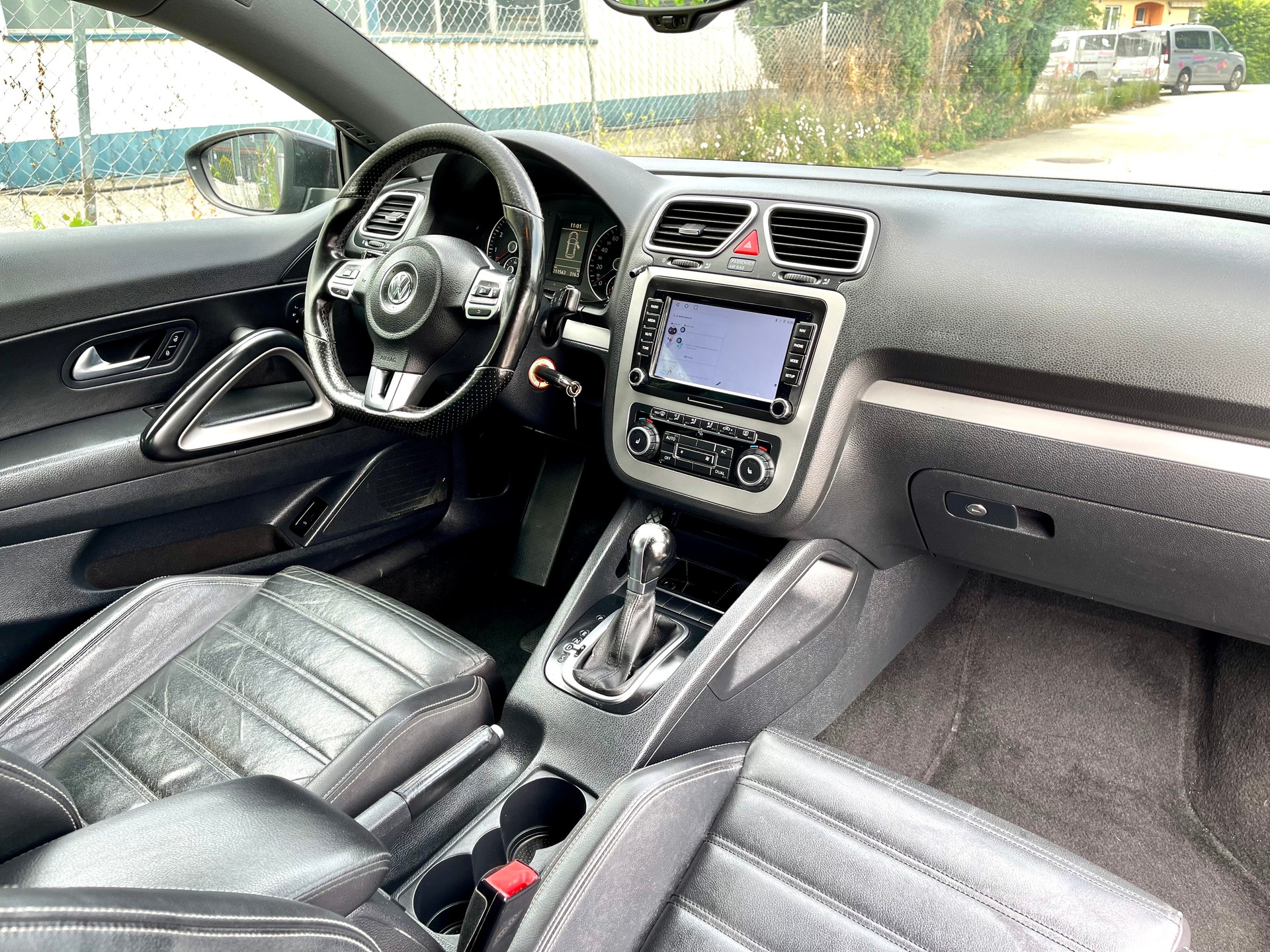 VW Scirocco 2.0 TSI Team DSG-image-25