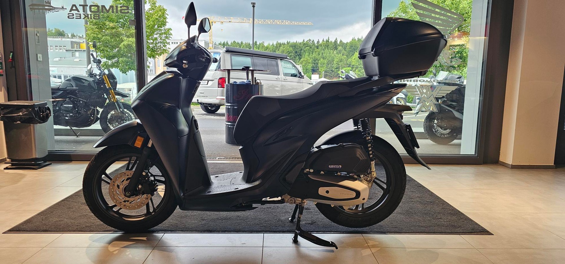 HONDA SH 125 Top Box-image-1