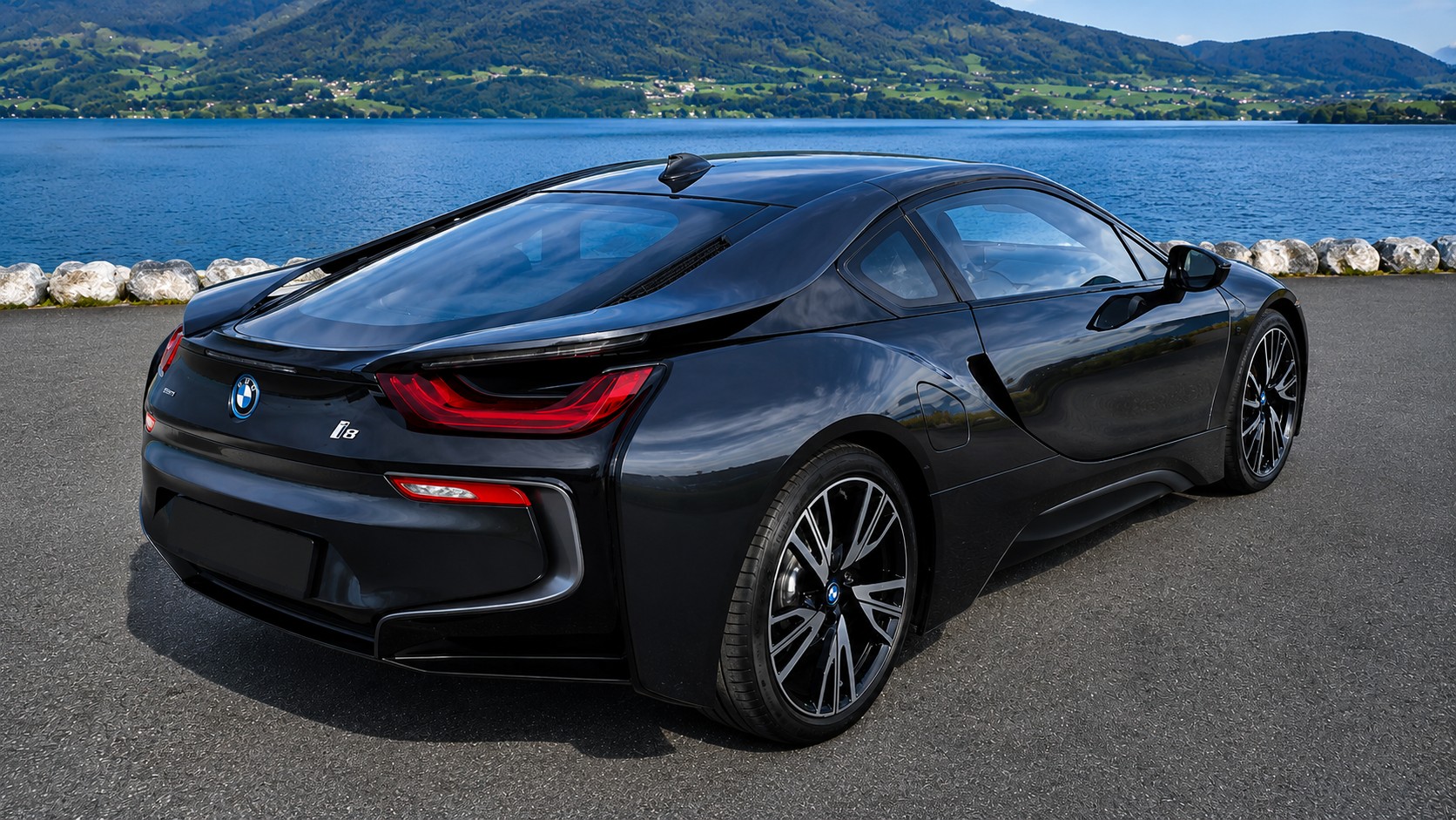 BMW i8 Coupé-image-1