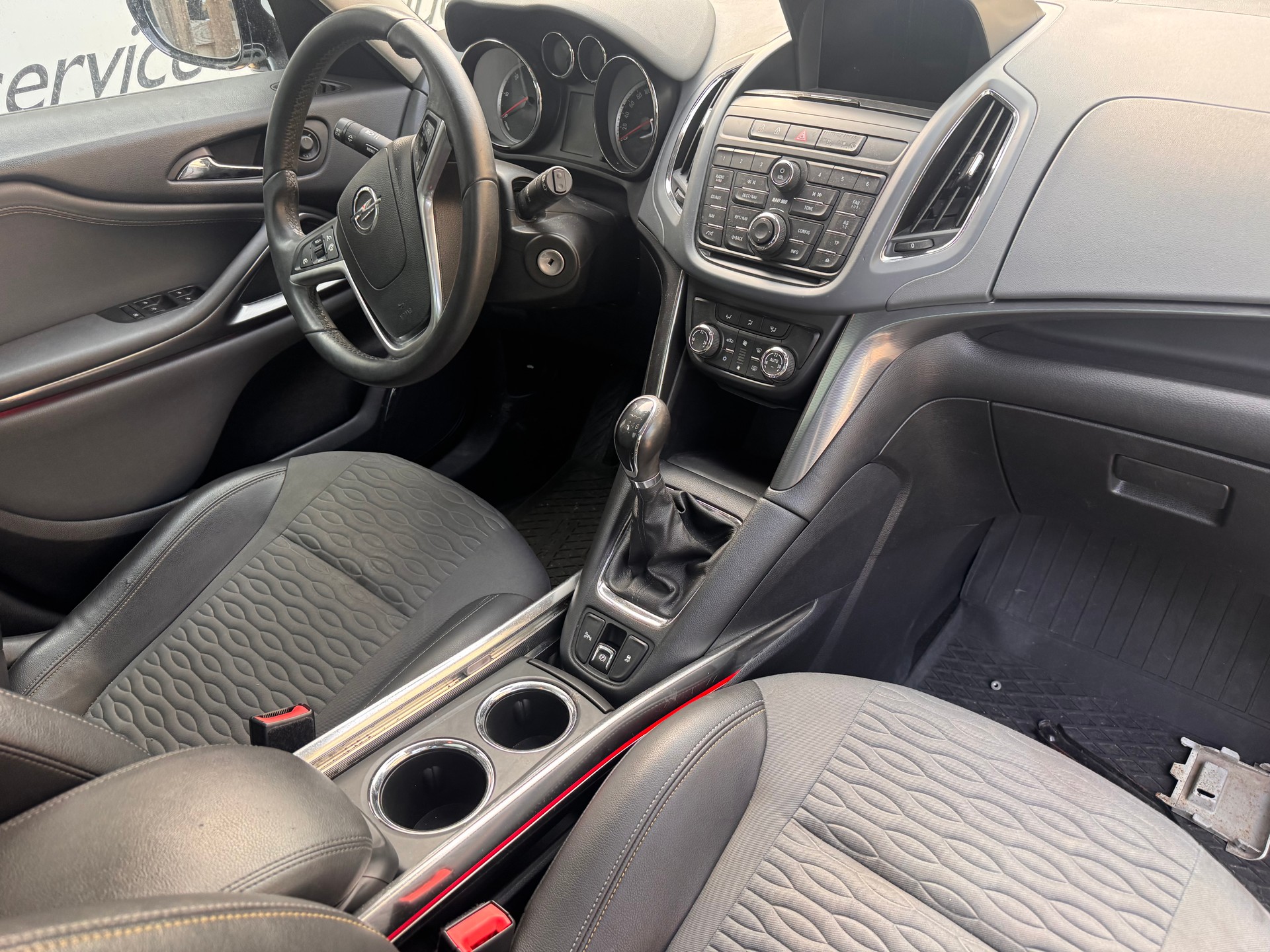 OPEL Zafira Tourer 2.0 CDTi Sport-image-6