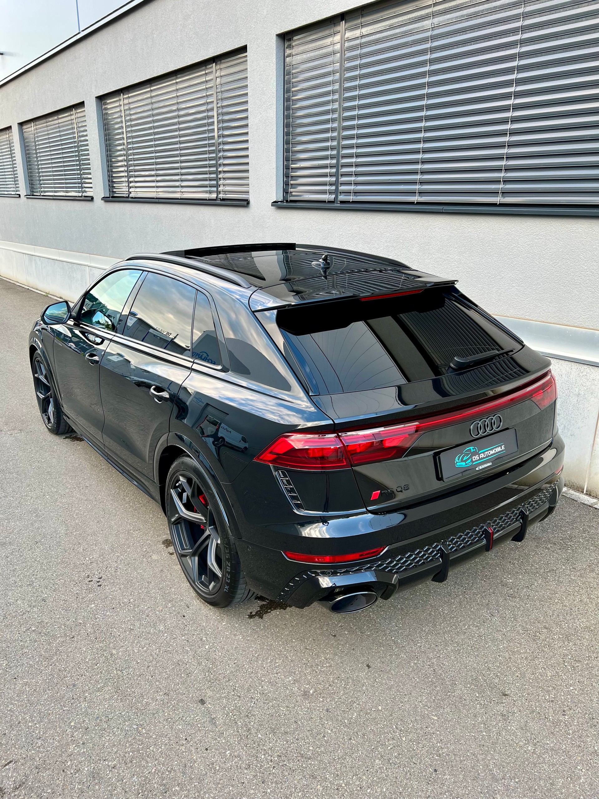 AUDI RSQ8 performance quattro-image-20