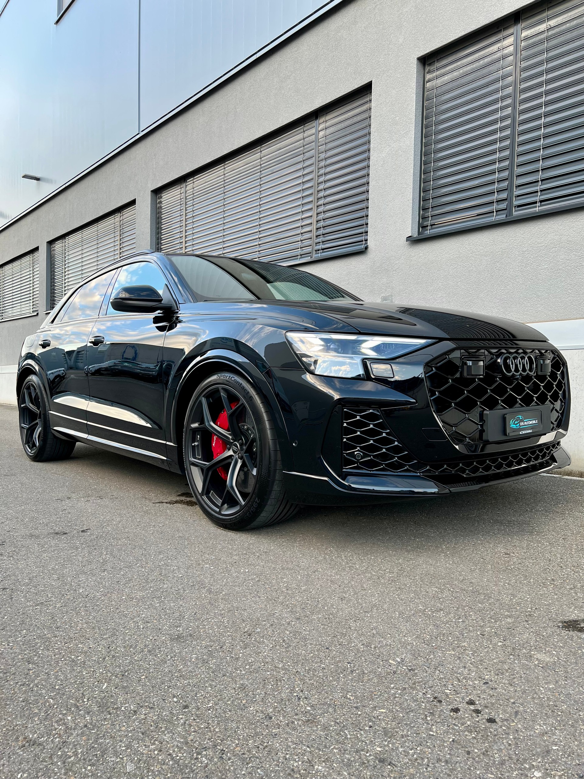 AUDI RSQ8 performance quattro-image-6