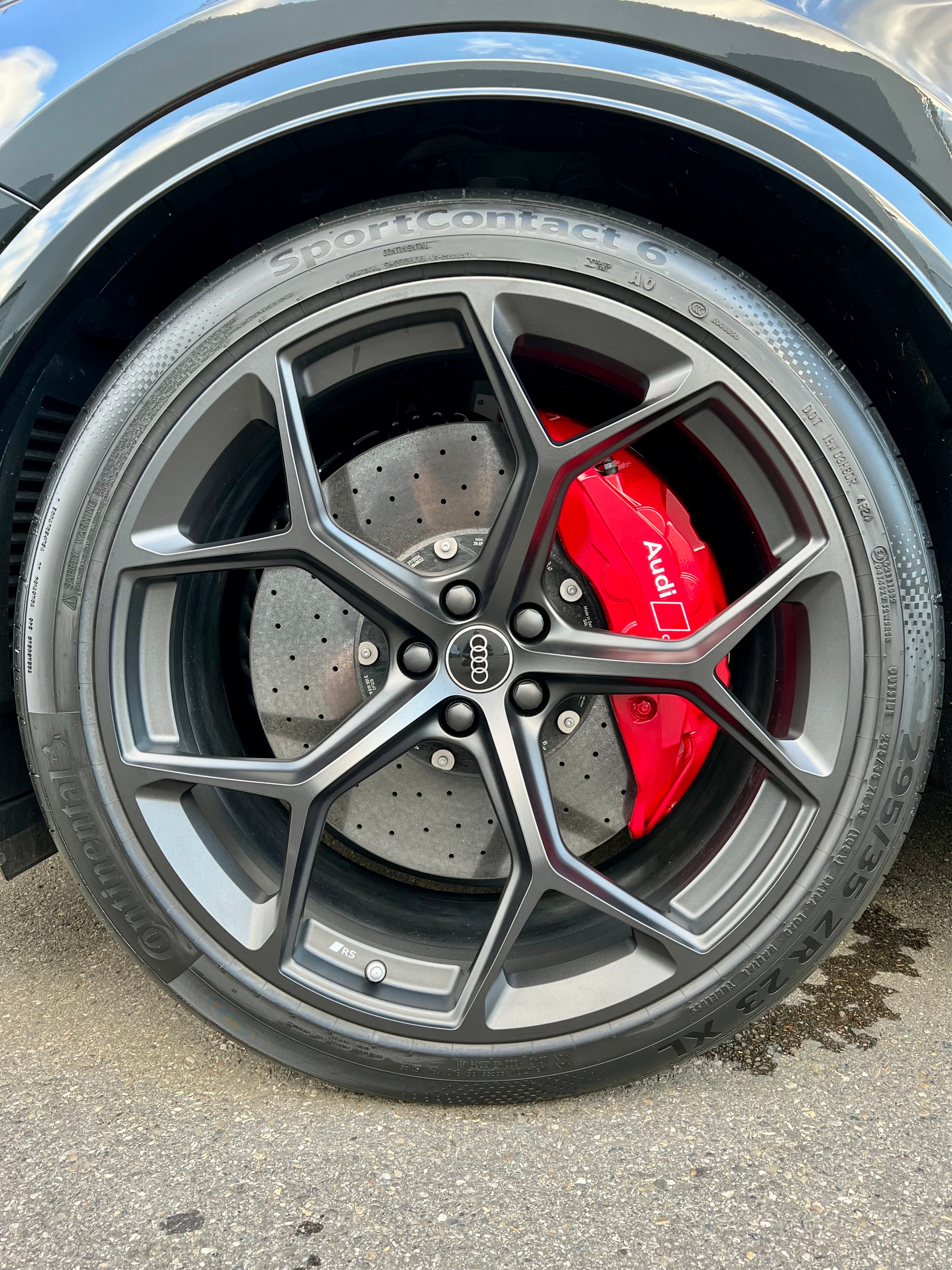 AUDI RSQ8 performance quattro-image-23