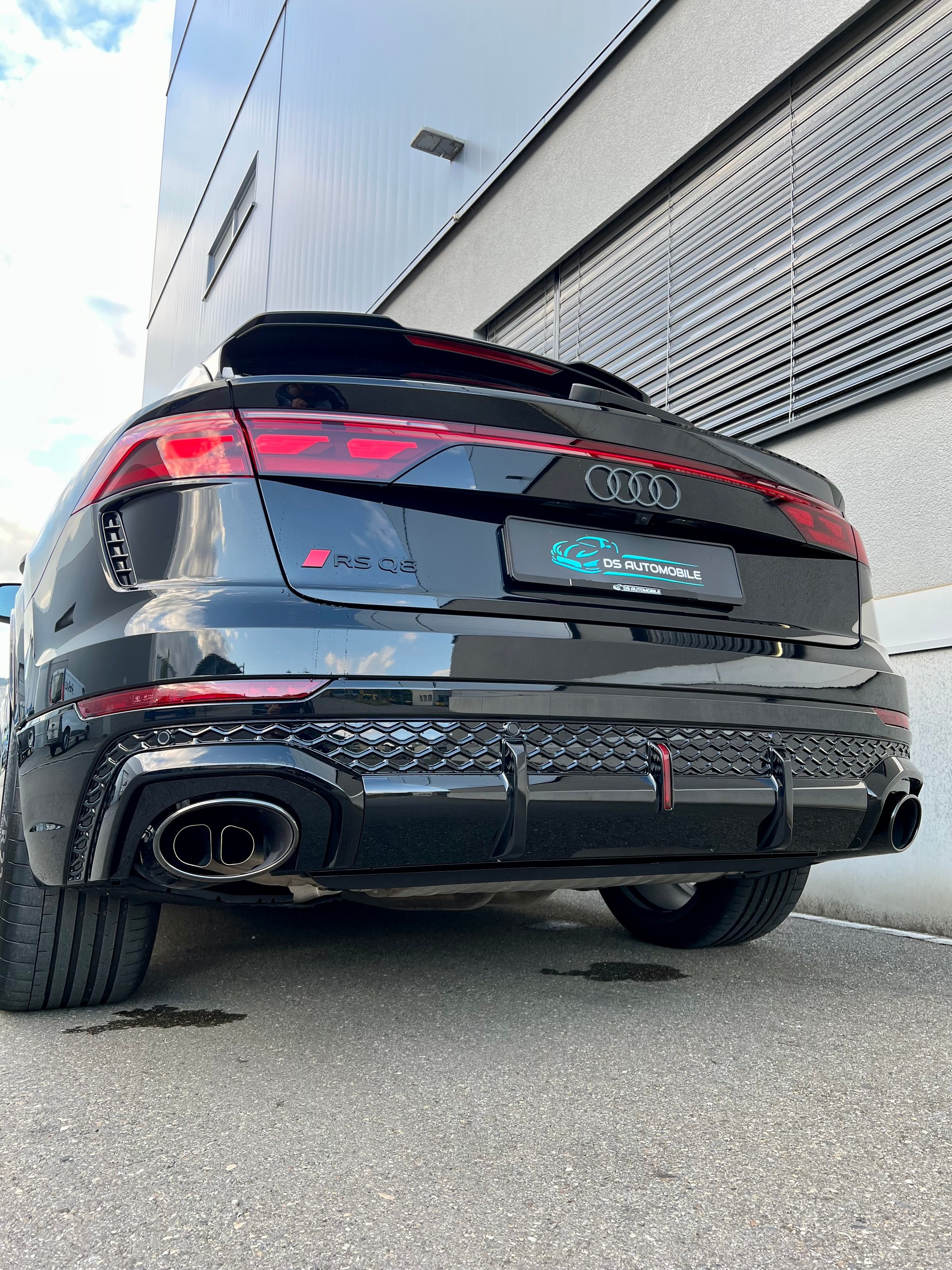 AUDI RSQ8 performance quattro-image-21