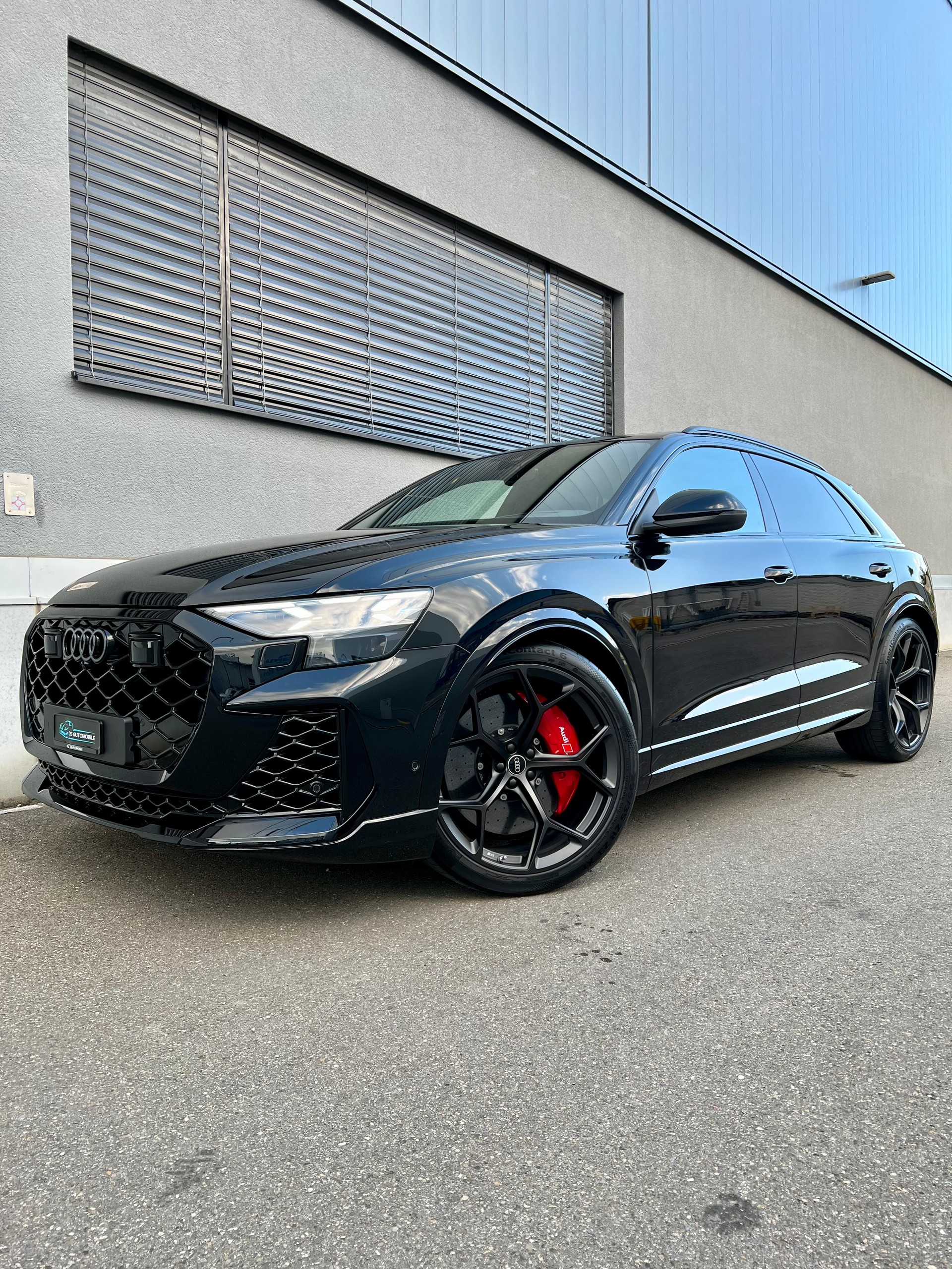 AUDI RSQ8 performance quattro