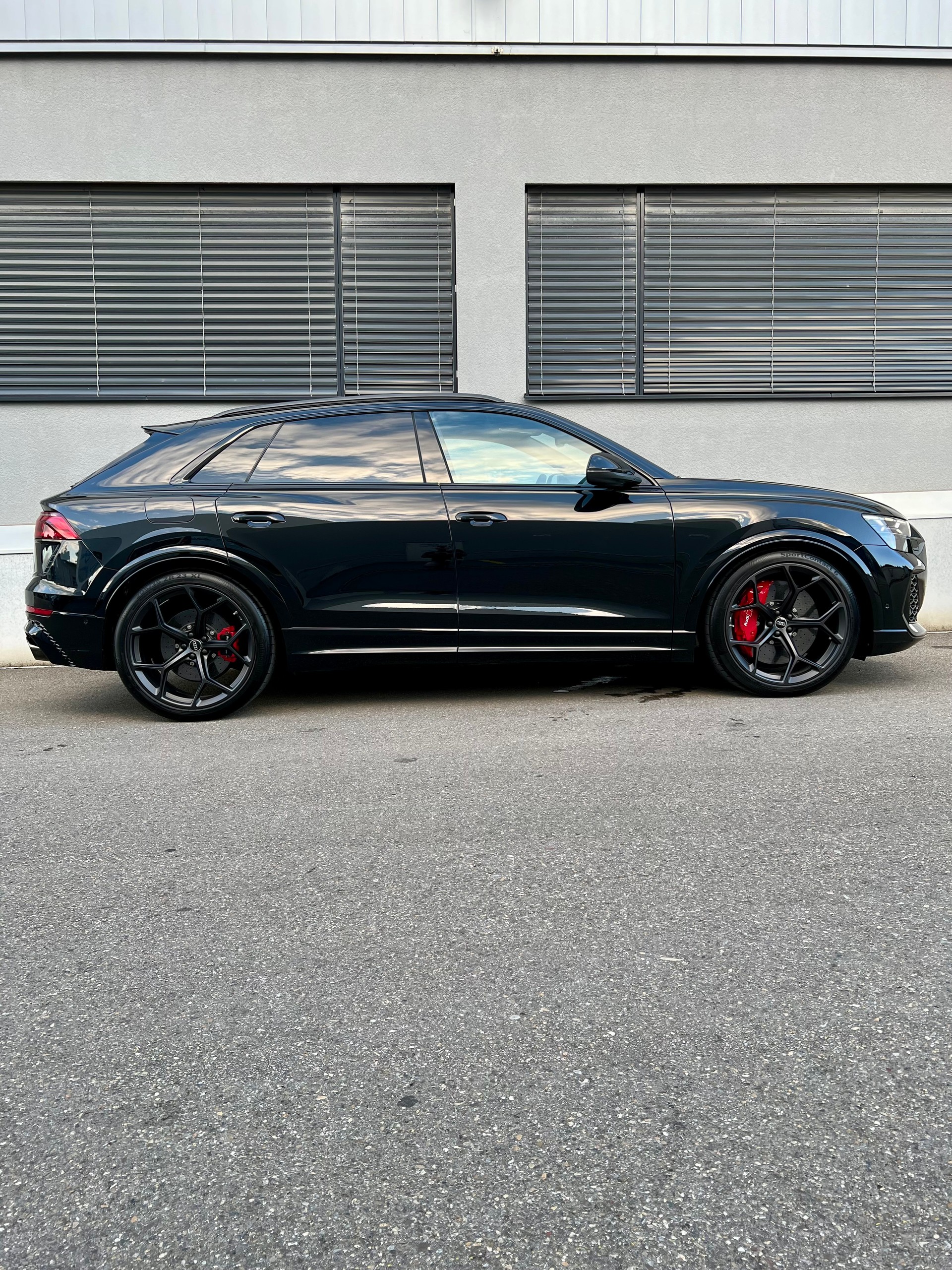 AUDI RSQ8 performance quattro-image-5