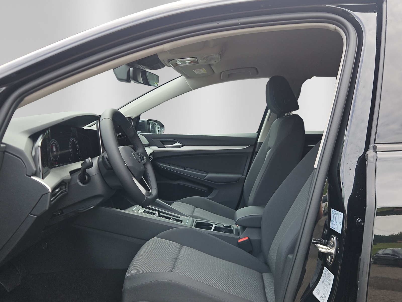 VW Golf 1.5 e TSI mHEV Value DSG-image-5