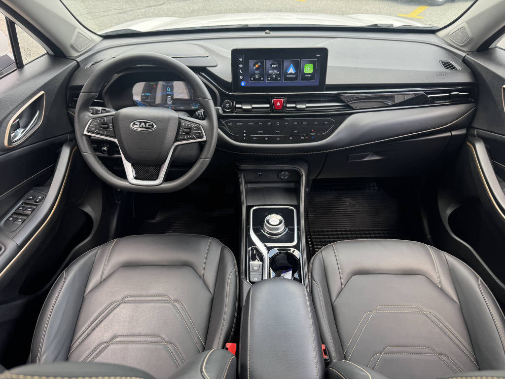 JAC e-JS4 Electric-showroom-element-3