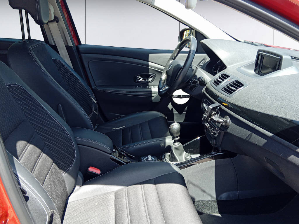 RENAULT Mégane Grandtour 1.6 dCi Swiss Edition S/S-image-14