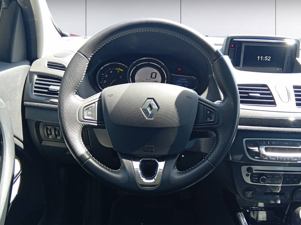 RENAULT Mégane Grandtour 1.6 dCi Swiss Edition S/S-image-11