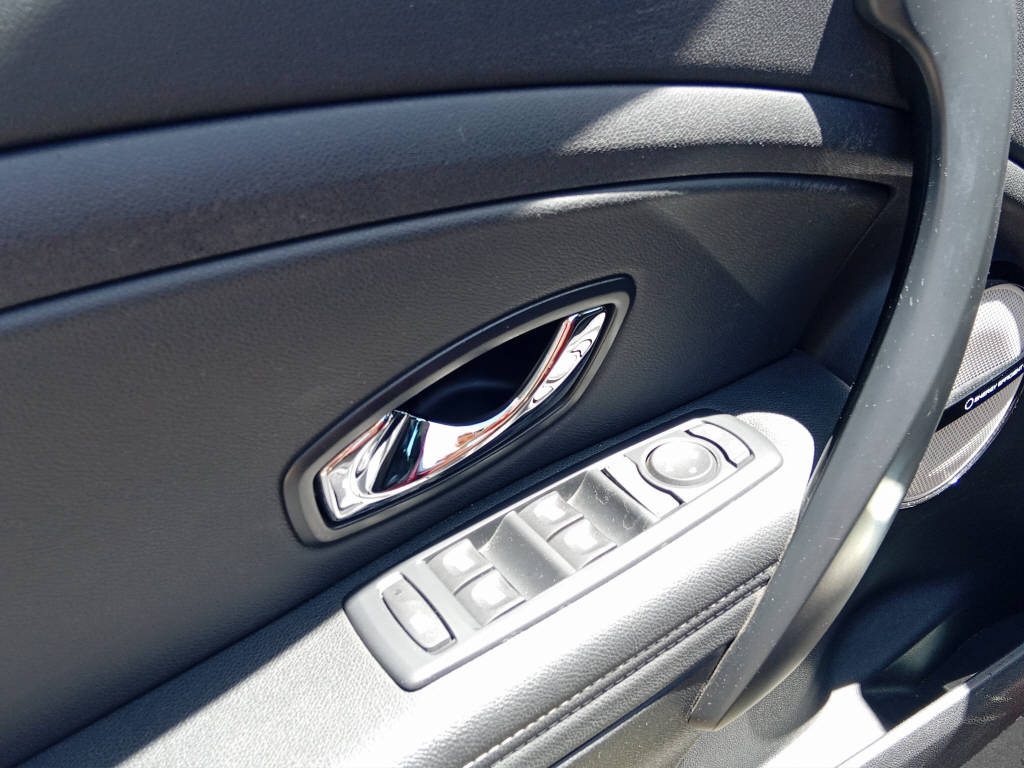 RENAULT Mégane Grandtour 1.6 dCi Swiss Edition S/S-image-10