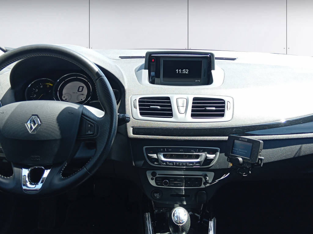 RENAULT Mégane Grandtour 1.6 dCi Swiss Edition S/S-image-12
