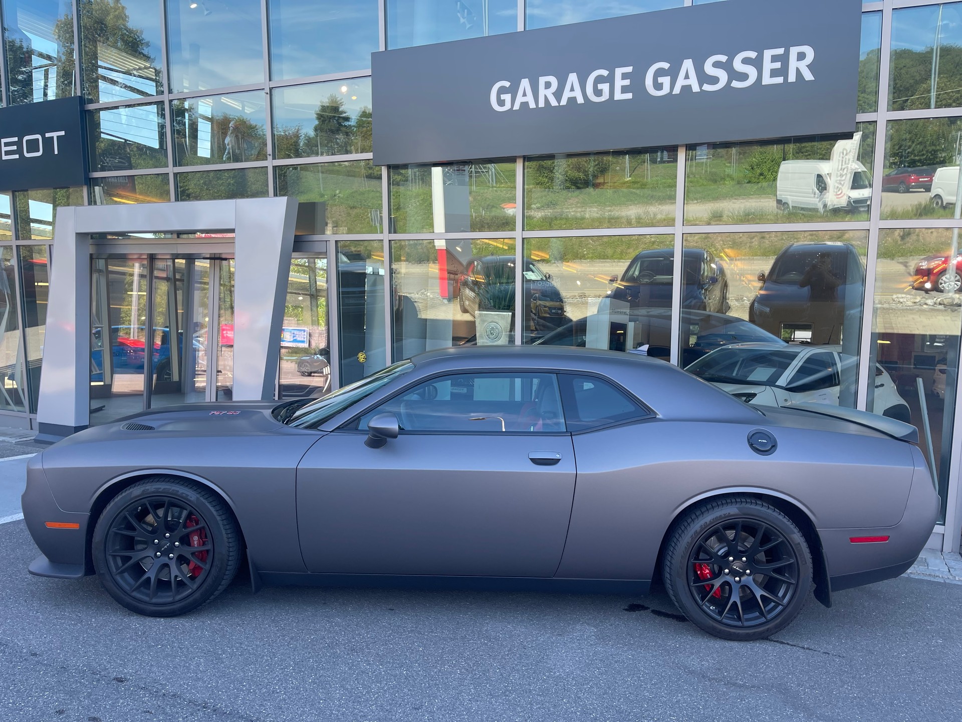 DODGE 6.2 SRT Hellcat 800++-showroom-element-1