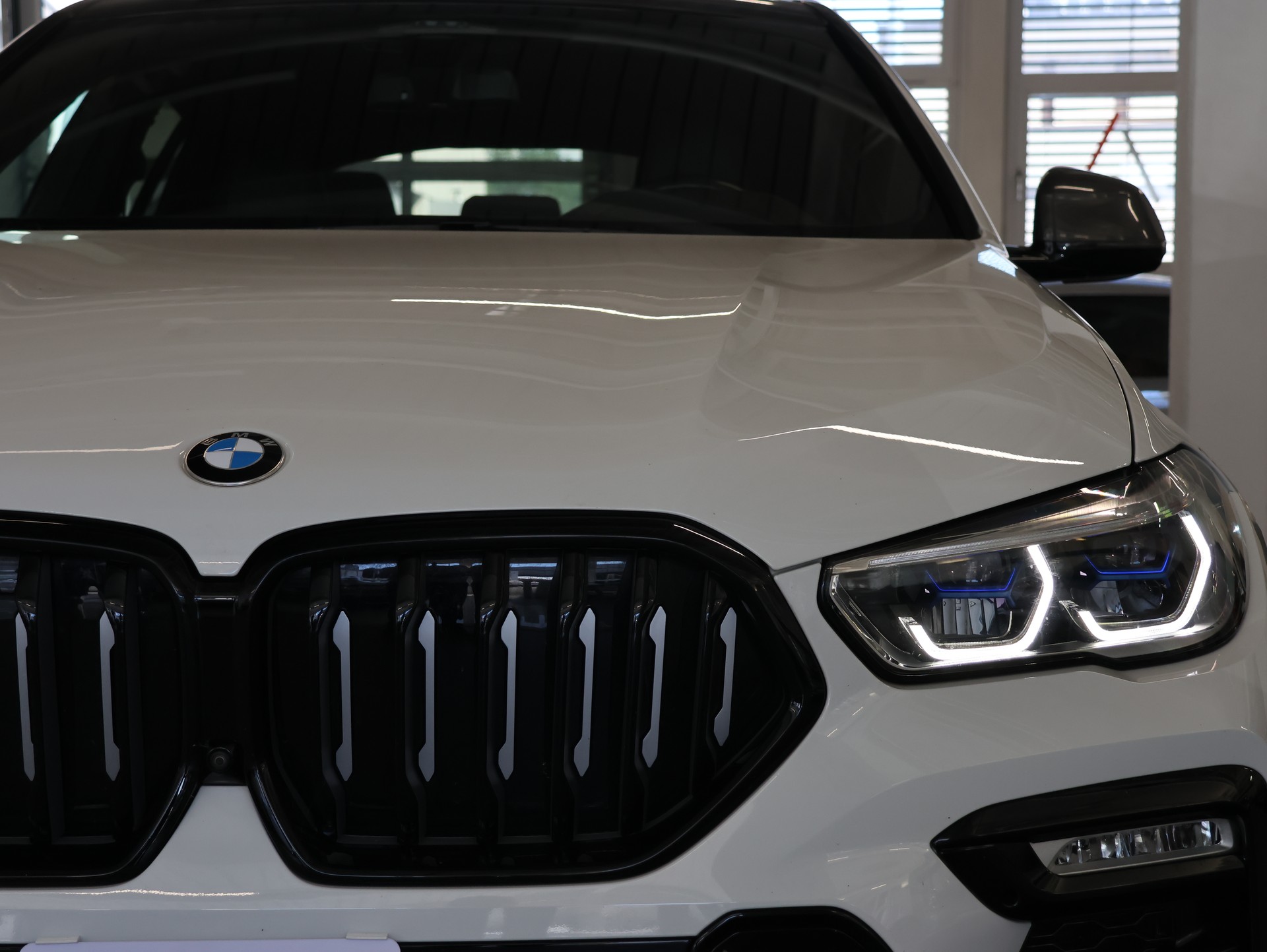 BMW X6 xDrive 30d Steptronic *Panoramadach* *360 Kamera* *Harman Kardon*-image-7