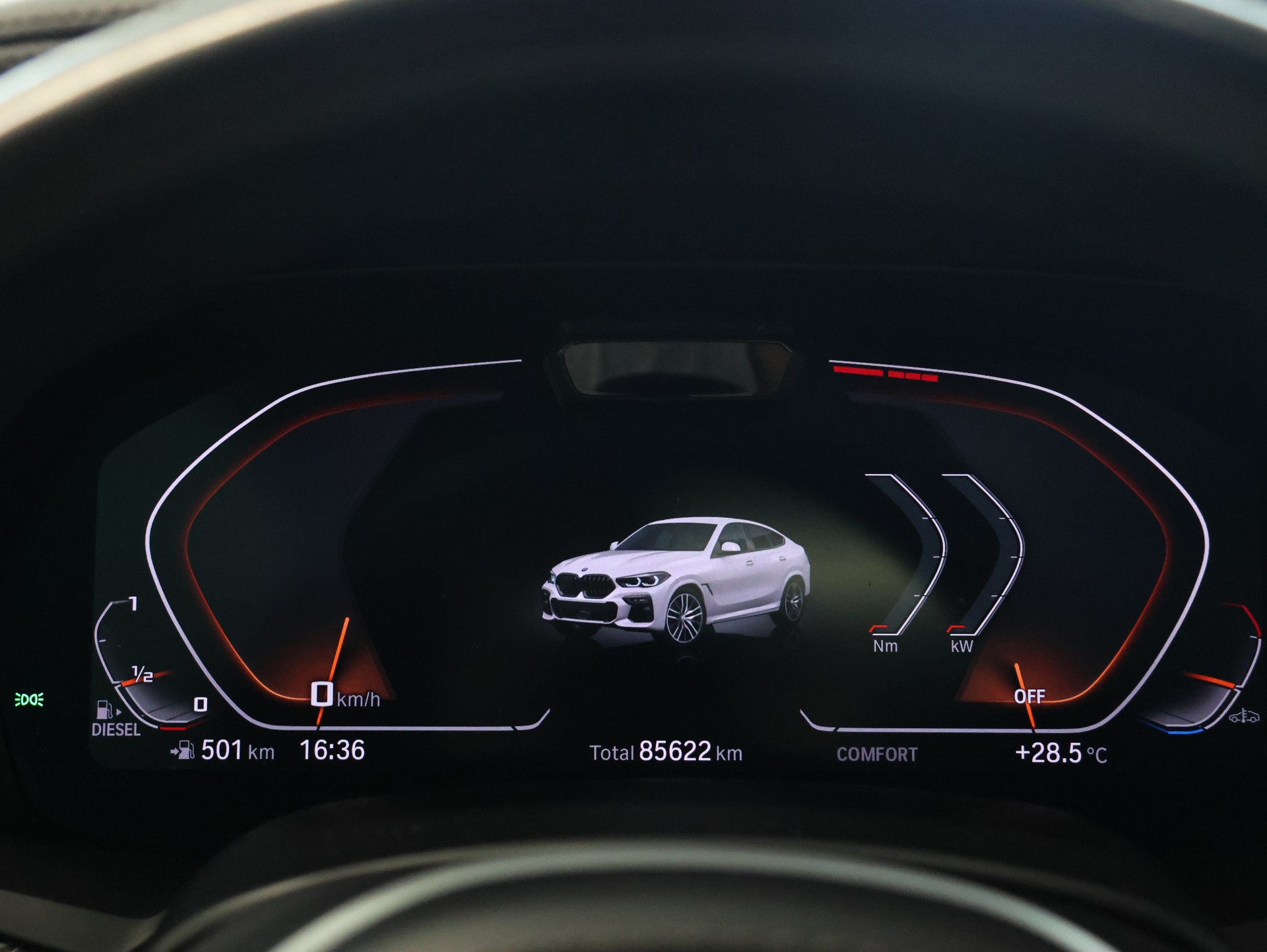 BMW X6 xDrive 30d Steptronic *Panoramadach* *360 Kamera* *Harman Kardon*-image-14