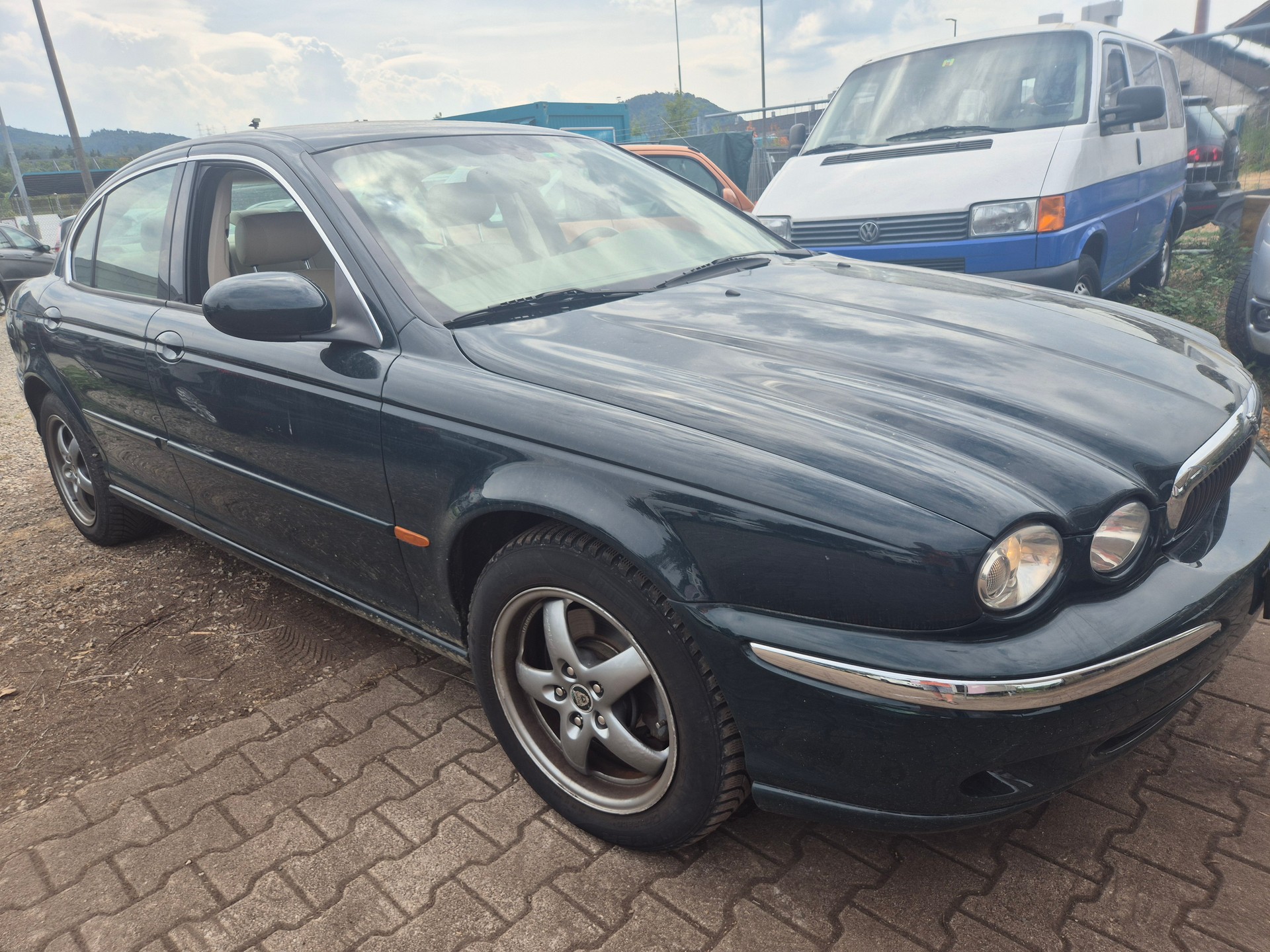 JAGUAR X-TYPE-image-1