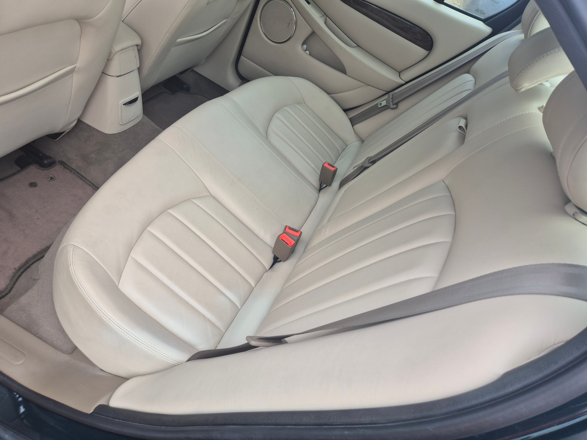 JAGUAR X-TYPE-image-9