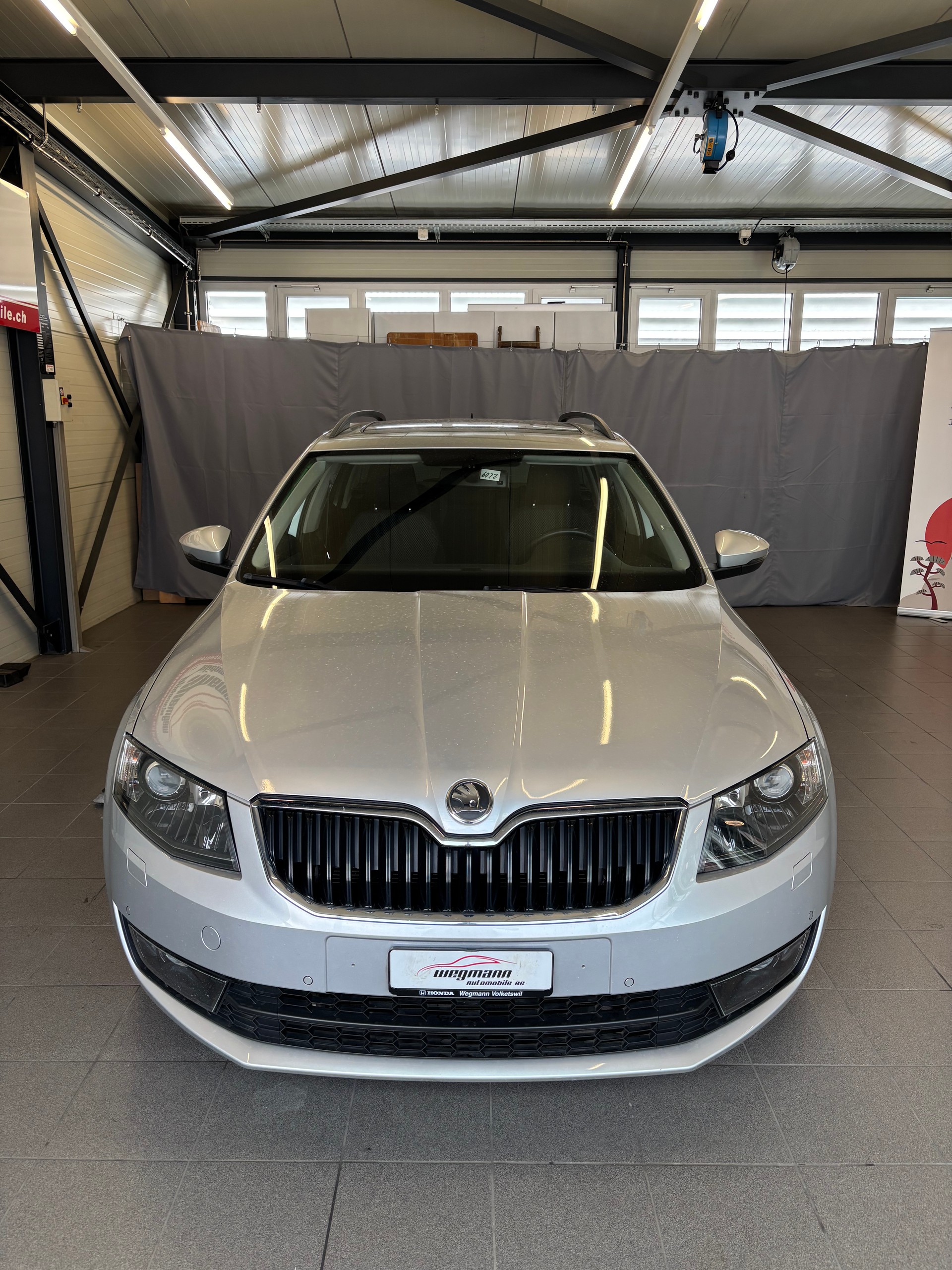 SKODA Octavia Combi 1.8 TSI Ambition 4x4 DSG-showroom-element-1
