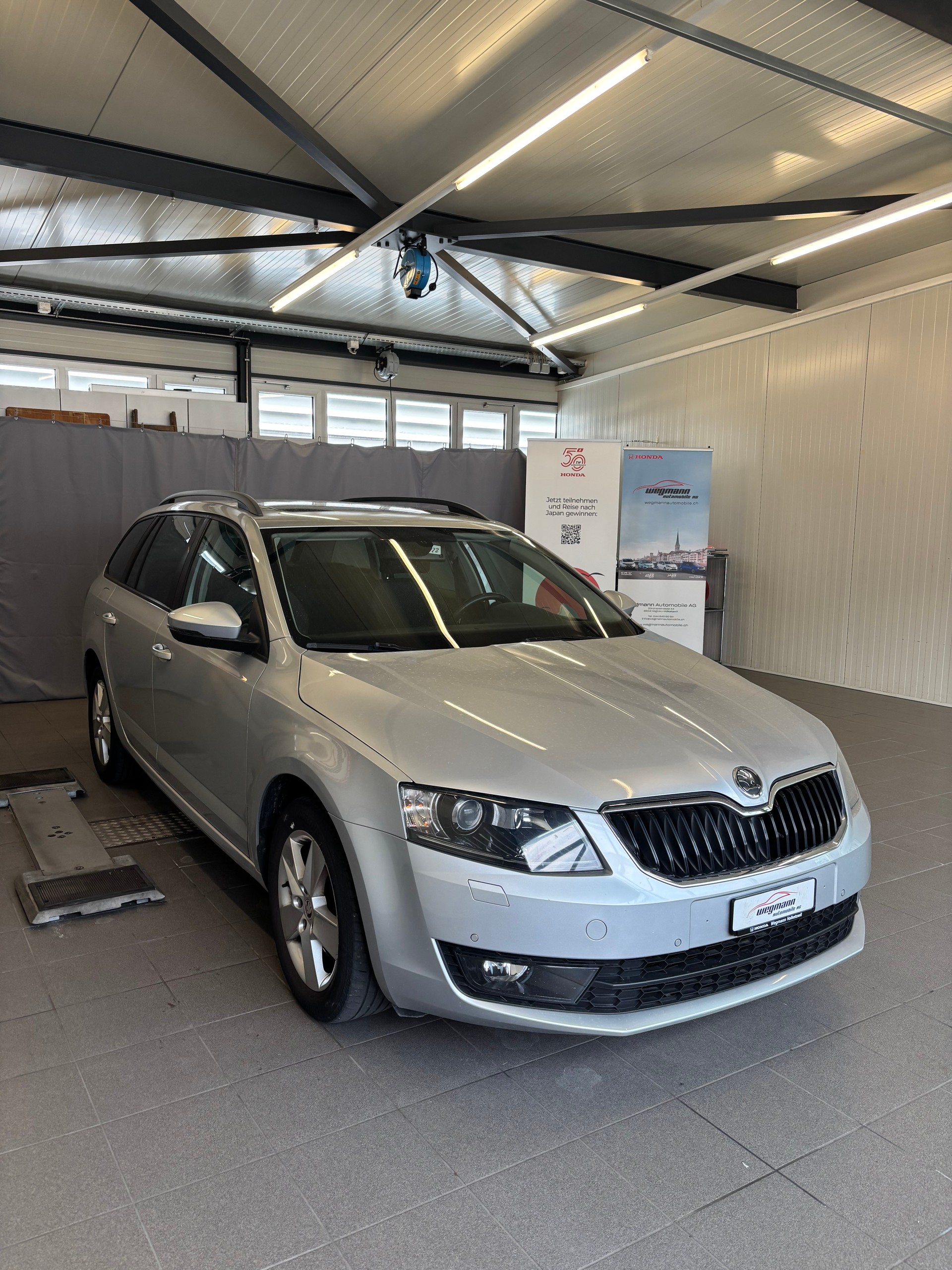 SKODA Octavia Combi 1.8 TSI Ambition 4x4 DSG-showroom-element-2