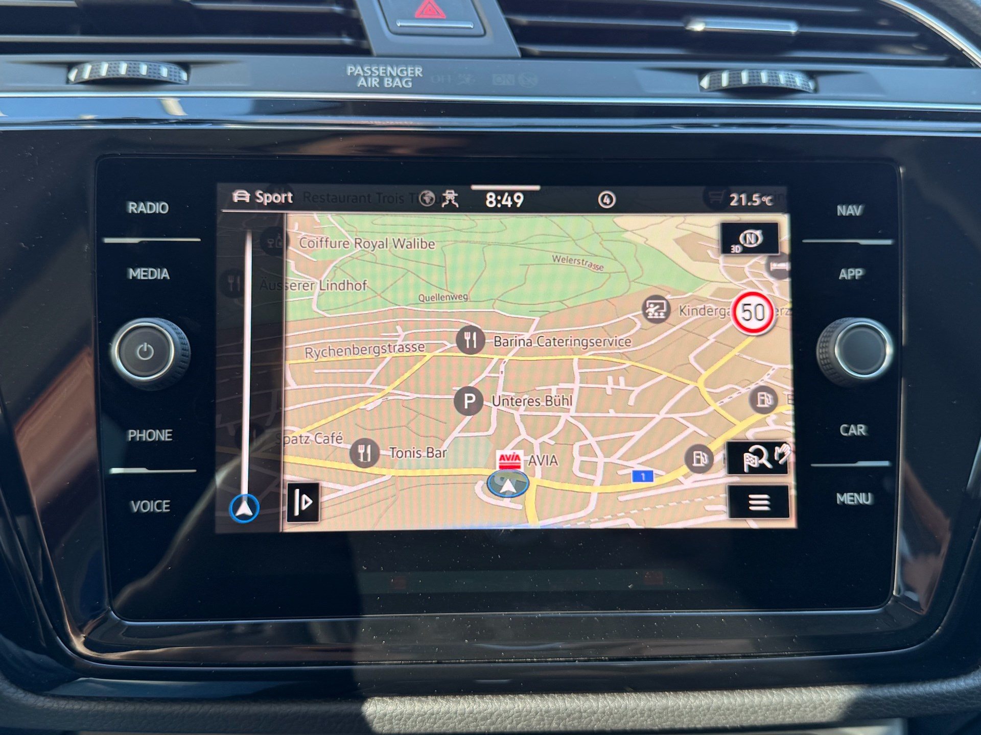 VW Touran 1.5 TSI DSG HIGHLINE R-LINE *** PANORAMAGLASDACH & 7-SITZER ***-image-11