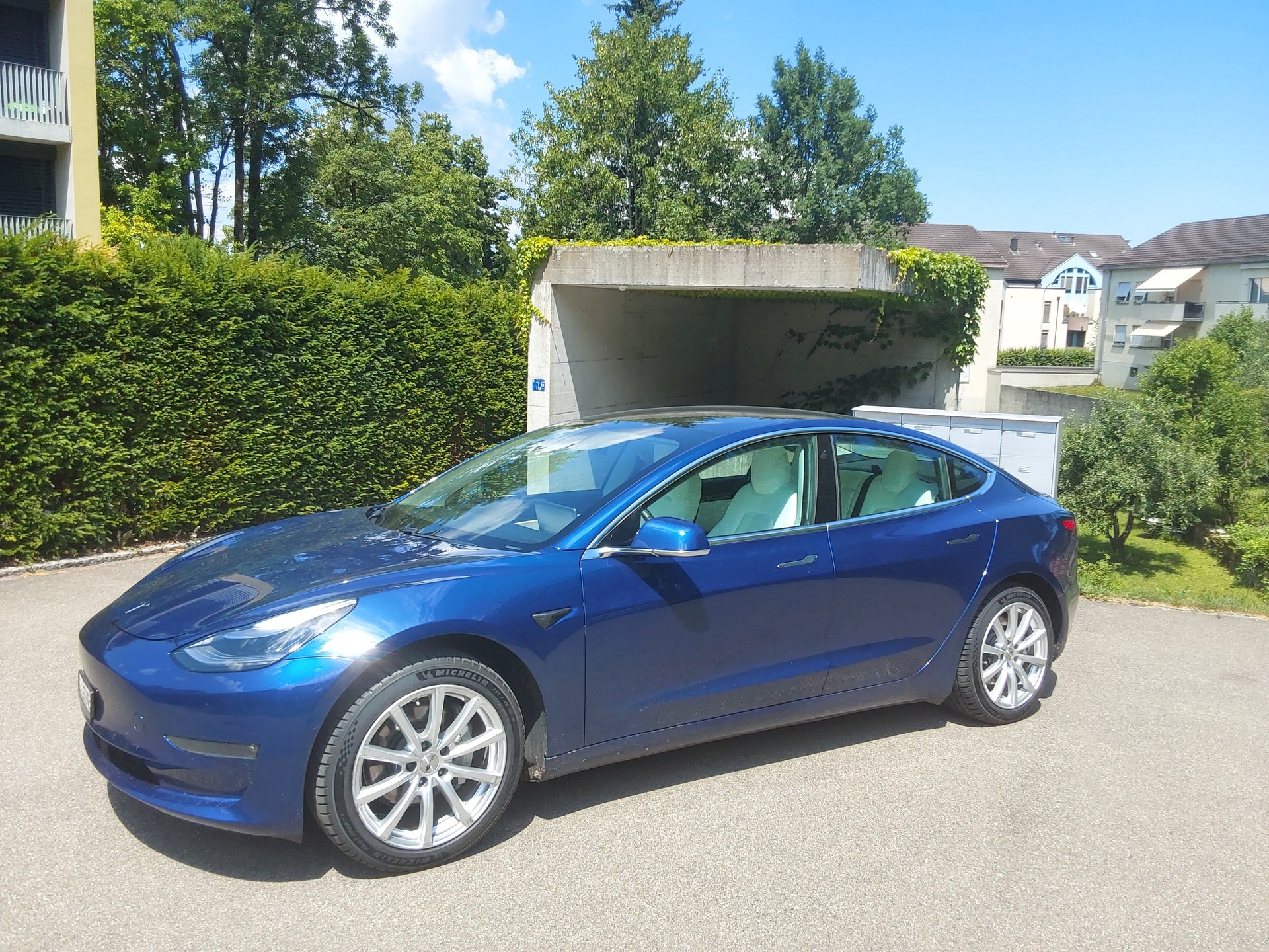 TESLA Long Range Dual Motor