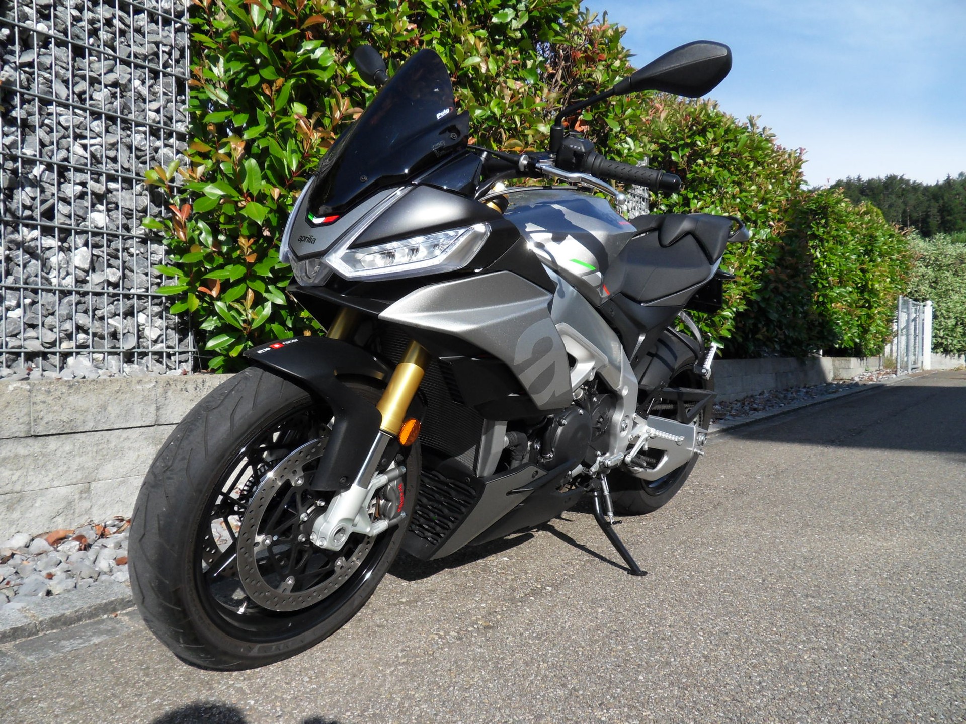 APRILIA Tuono V4 1100-image-4