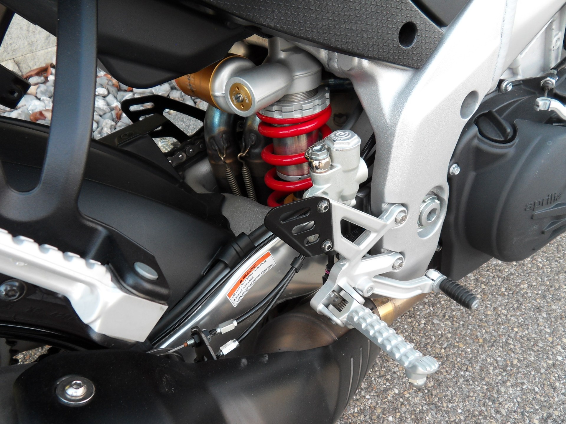 APRILIA Tuono V4 1100-image-13