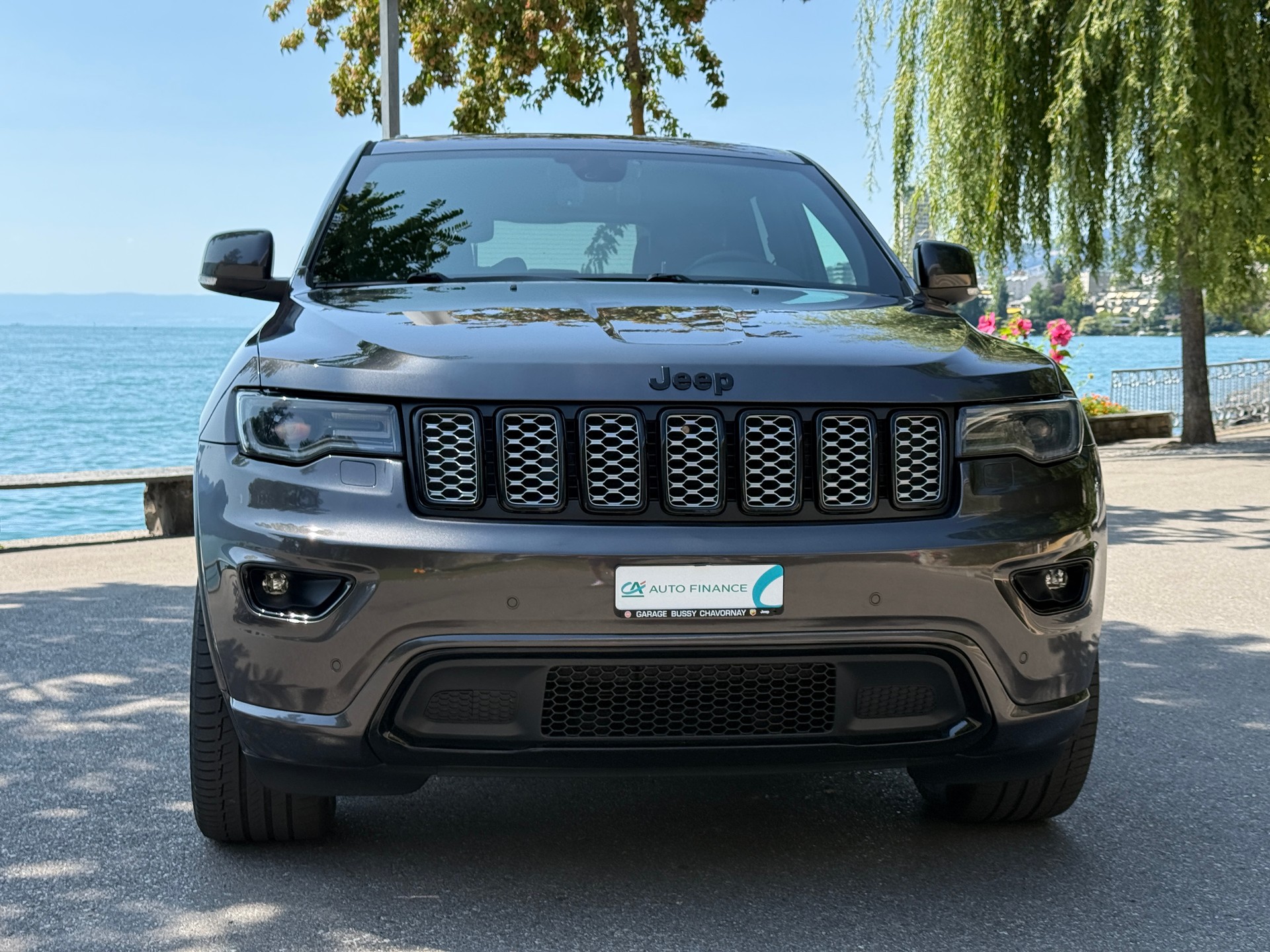 JEEP Grand Cherokee 3.0 CRD Night Eagle Automatic-showroom-element-3