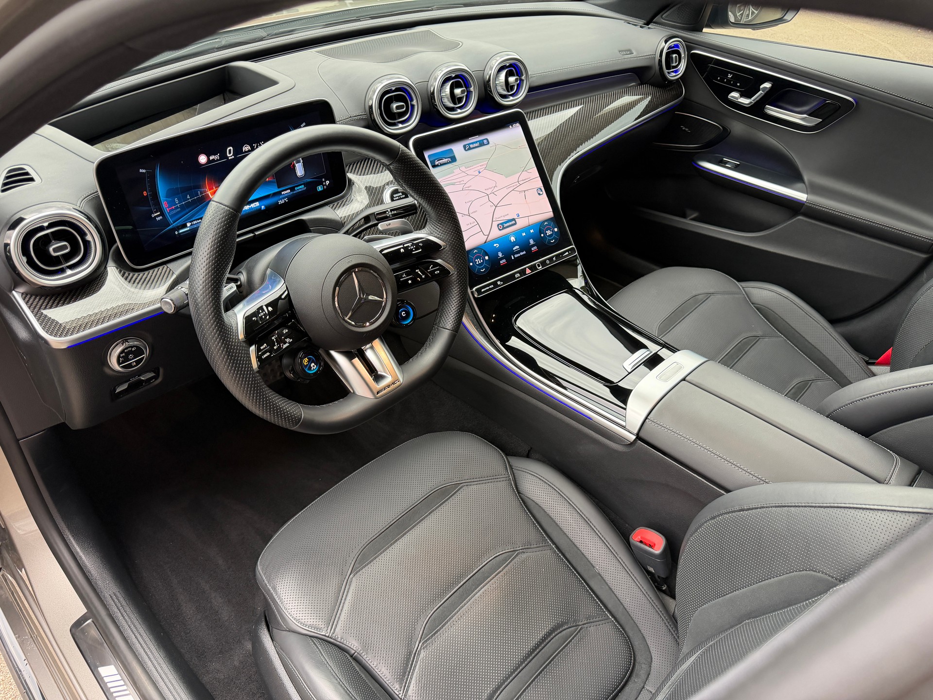 MERCEDES-BENZ C 43 T AMG 4Matic-image-10