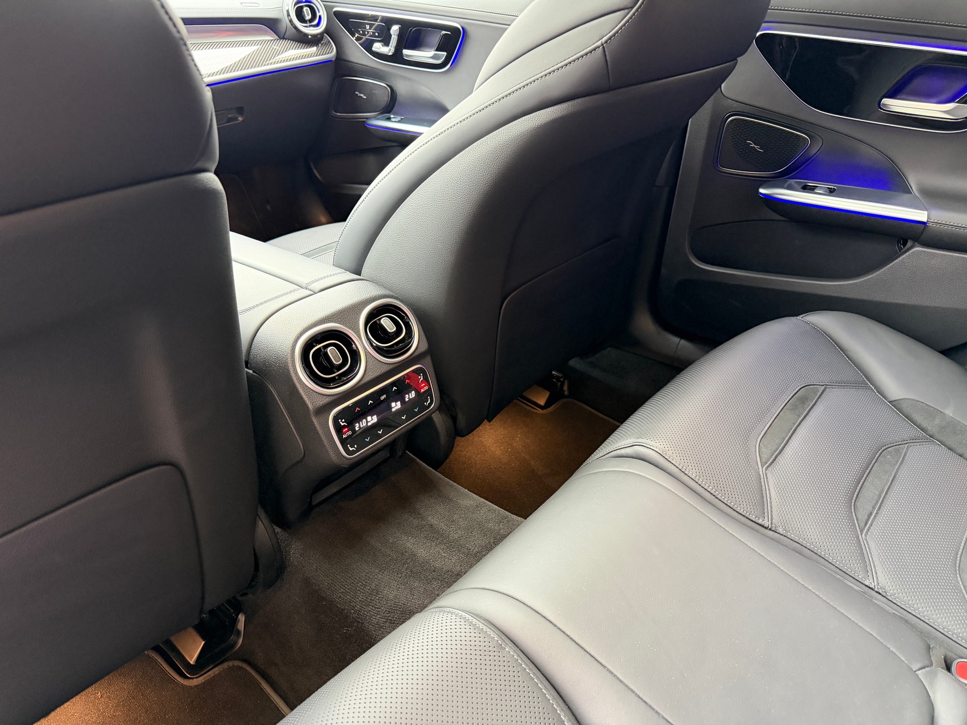 MERCEDES-BENZ C 43 T AMG 4Matic-image-15