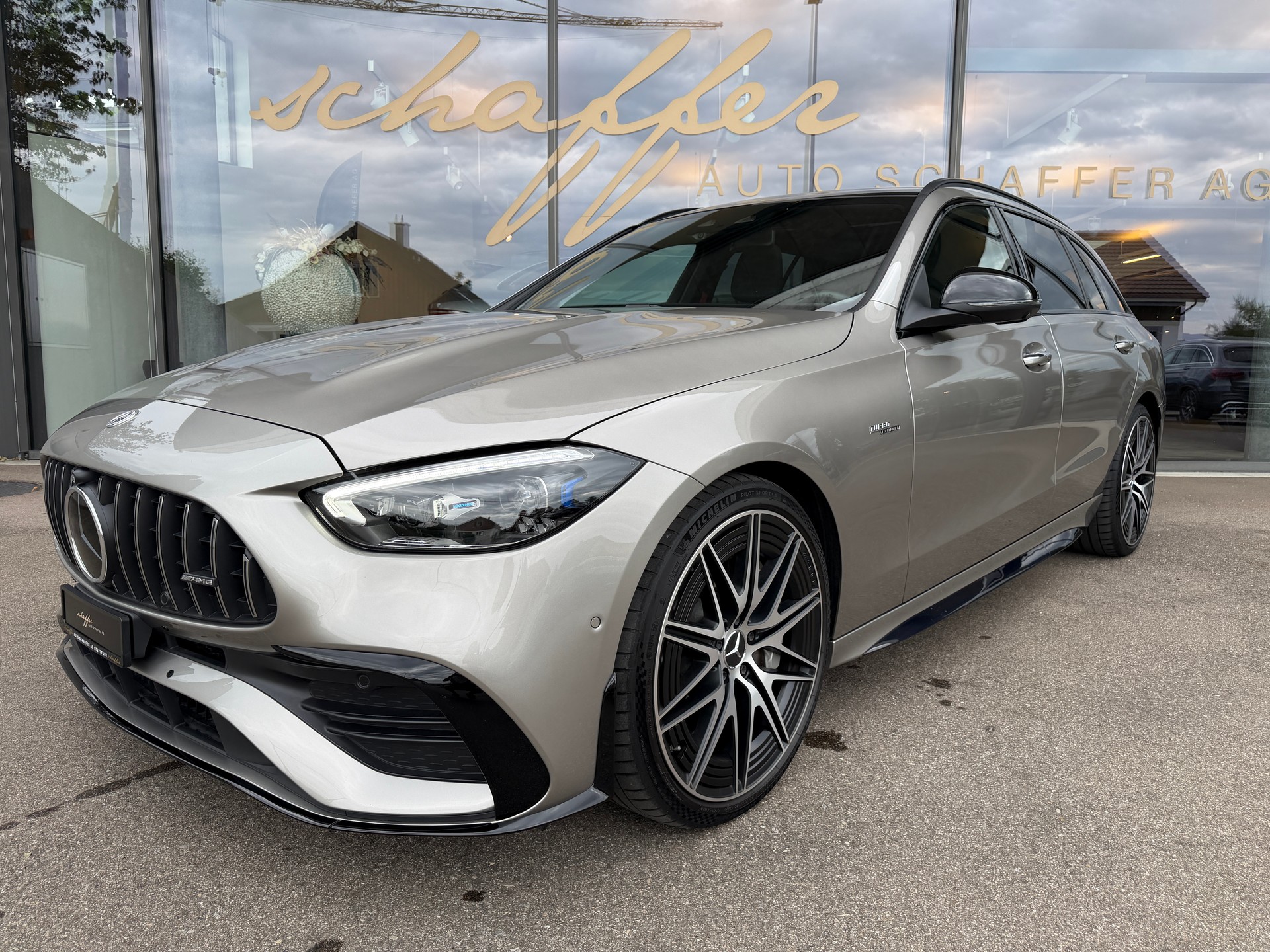 MERCEDES-BENZ C 43 T AMG 4Matic-showroom-element-1
