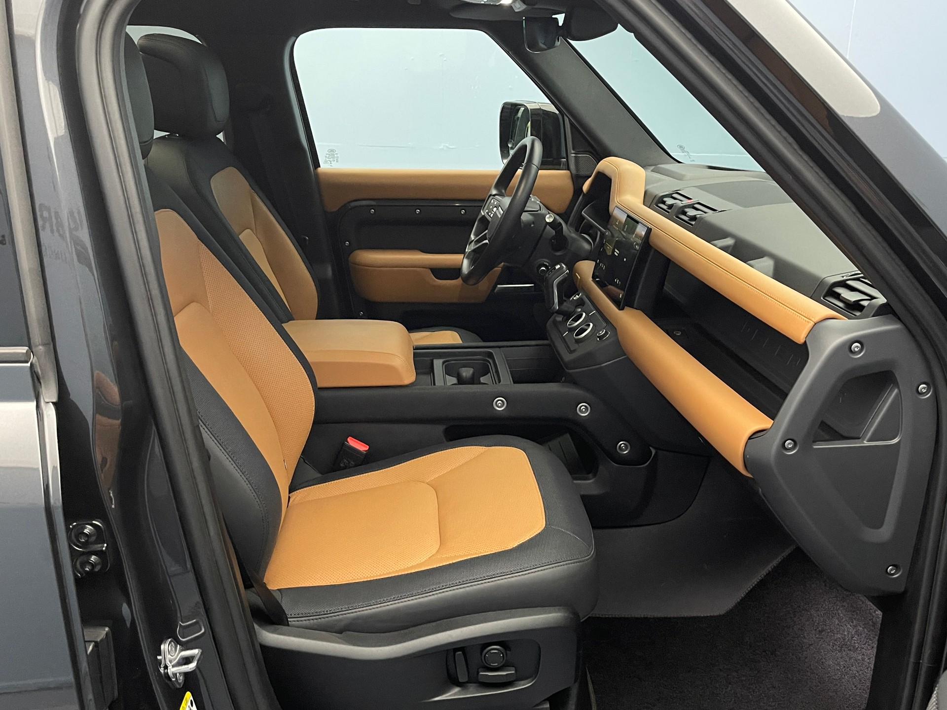LAND ROVER Defender 110 2.0 P400e X-Dynamic HSE-image-7