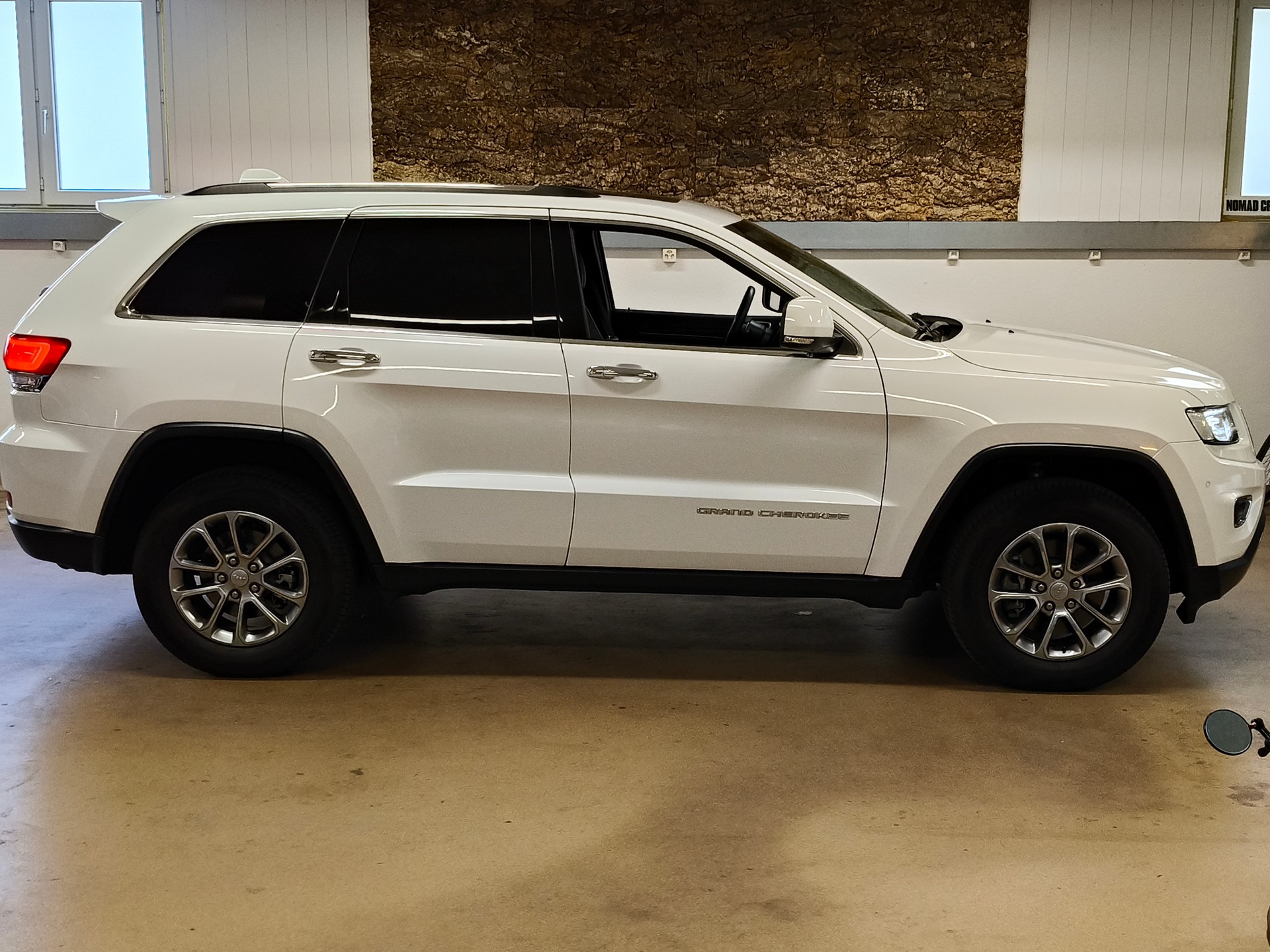 JEEP Grand Cherokee 3.0 CRD Limited Automatic-image-6