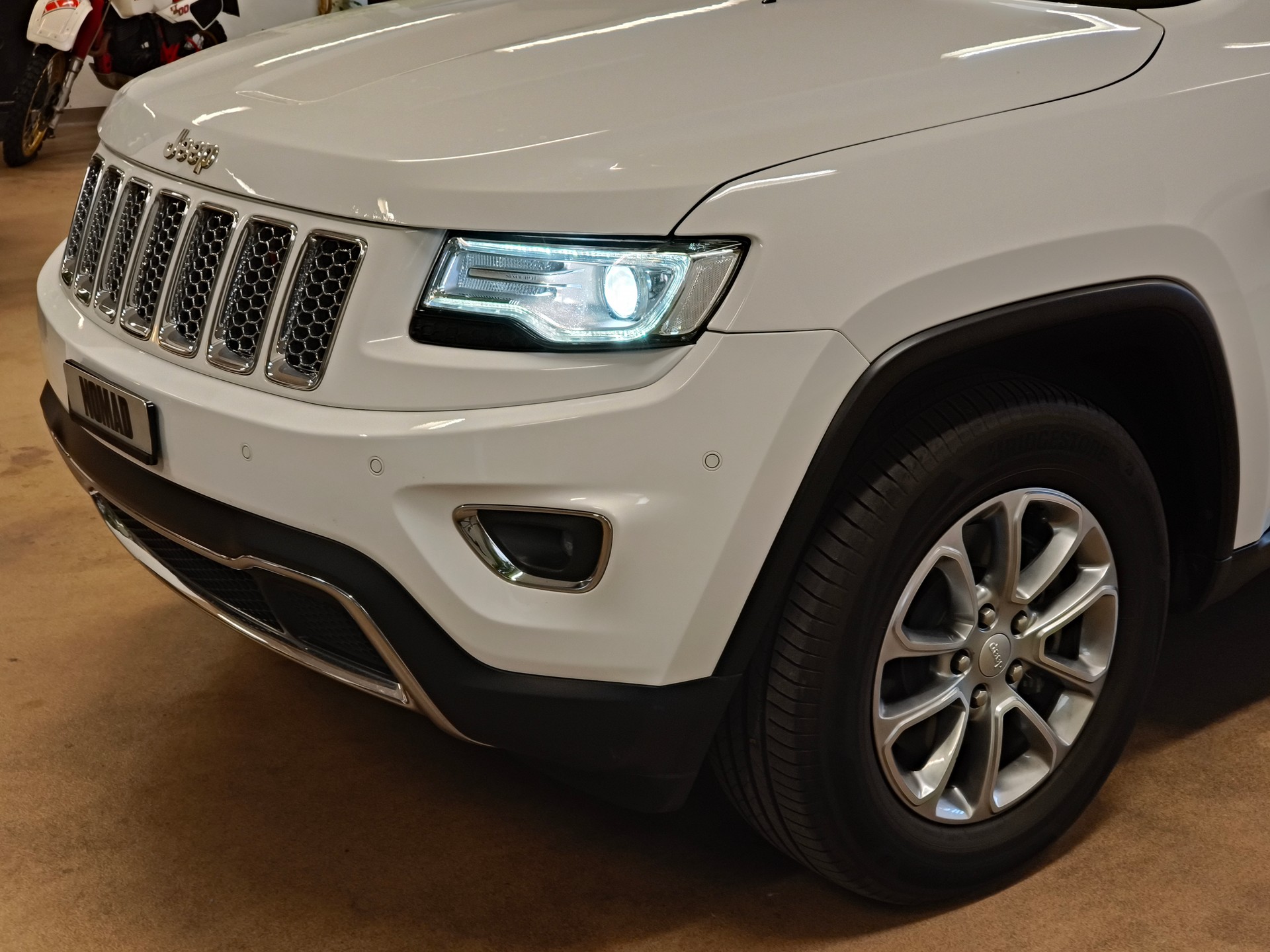 JEEP Grand Cherokee 3.0 CRD Limited Automatic-showroom-element-1
