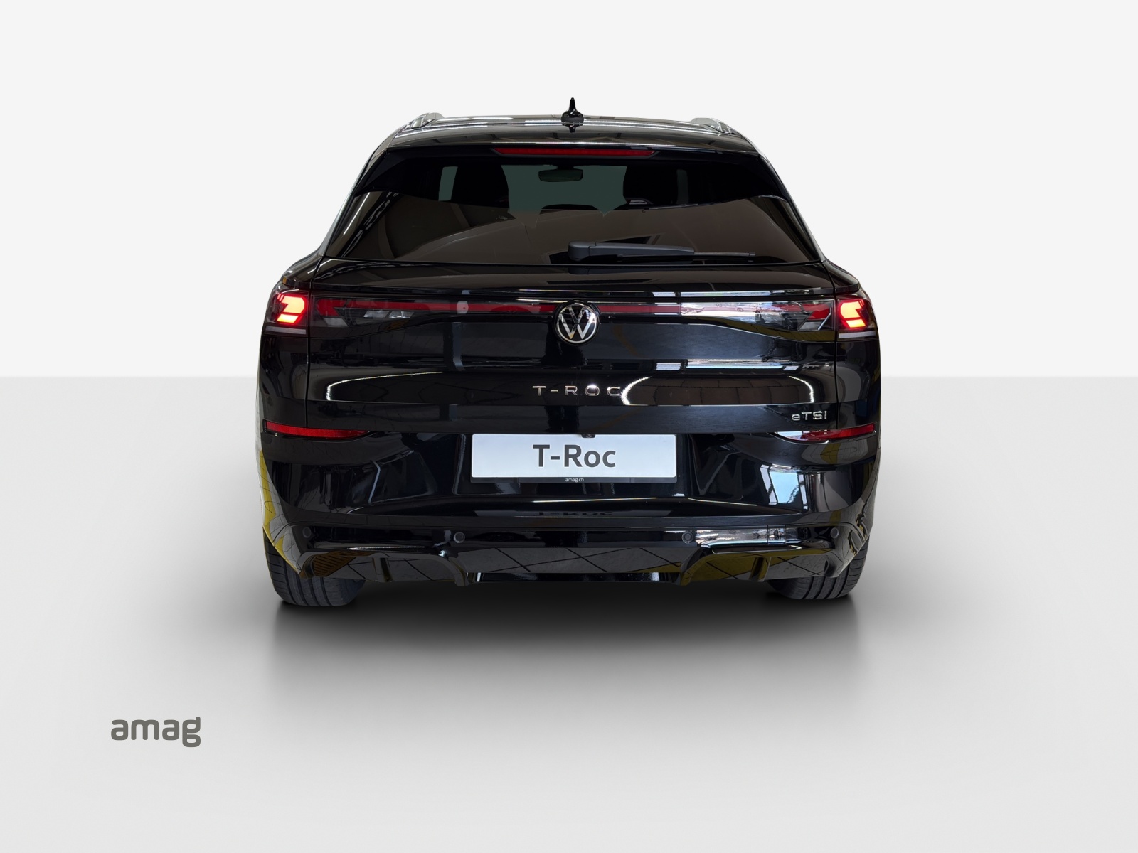 VW T-Roc 1.5 eTSI mHEV R-Line DSG-showroom-element-3
