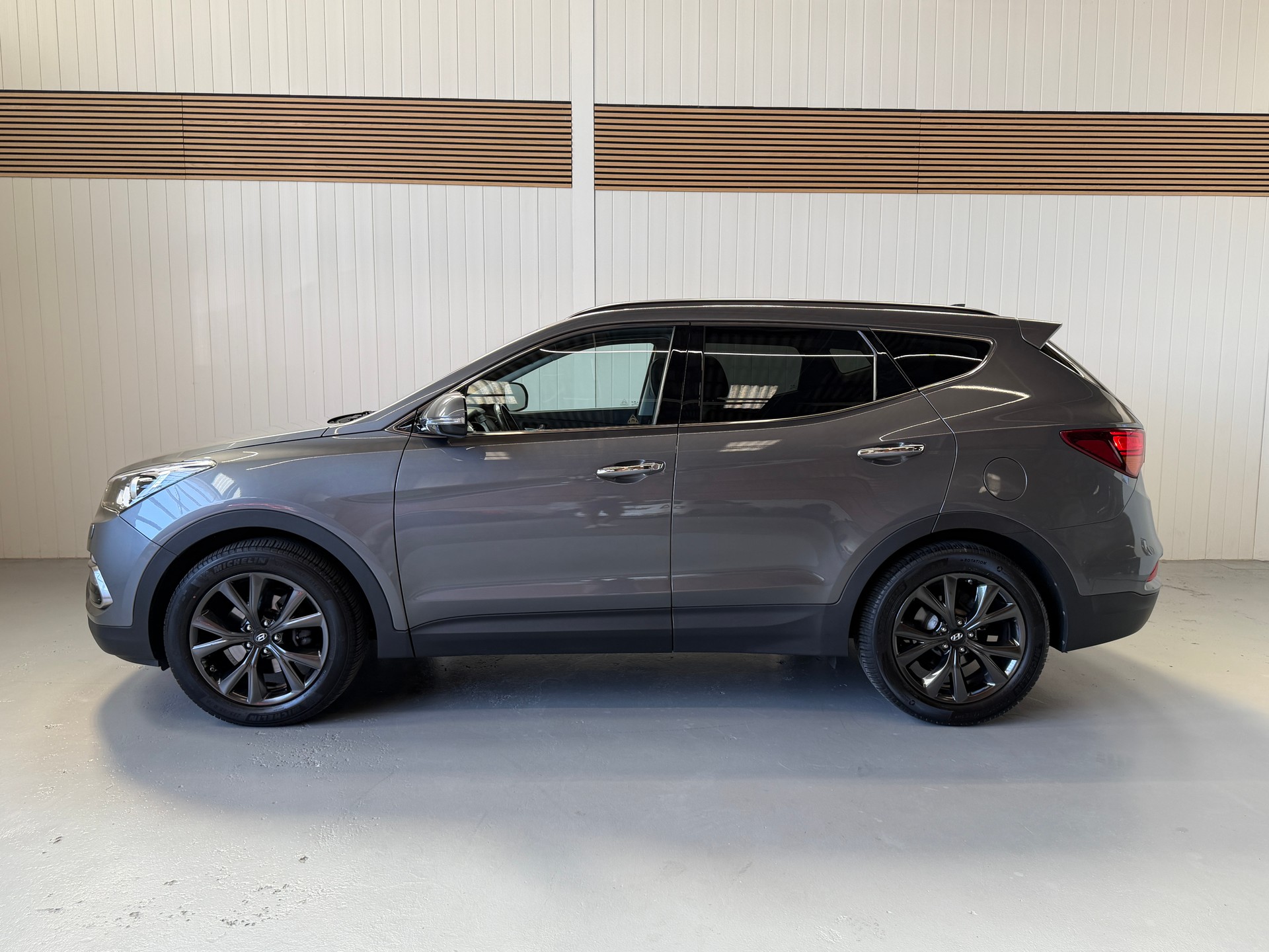 HYUNDAI Santa Fe 2.2 CRDI 4WD Automatic, frisch ab MFK und Service, top gepflegt, 7 Plätze-showroom-element-1
