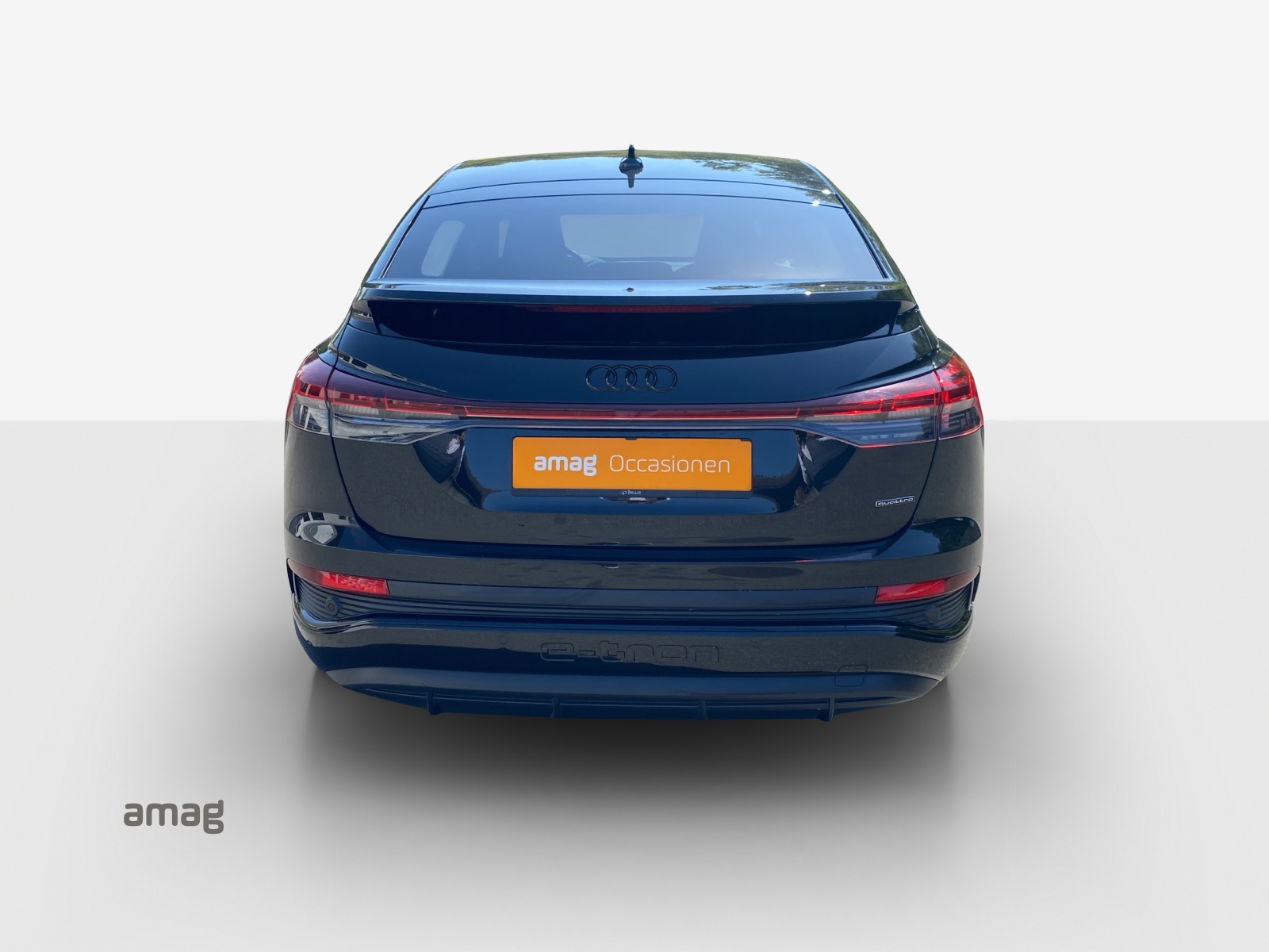 AUDI Q4 Sportback e-tron 50 quattro-showroom-element-3