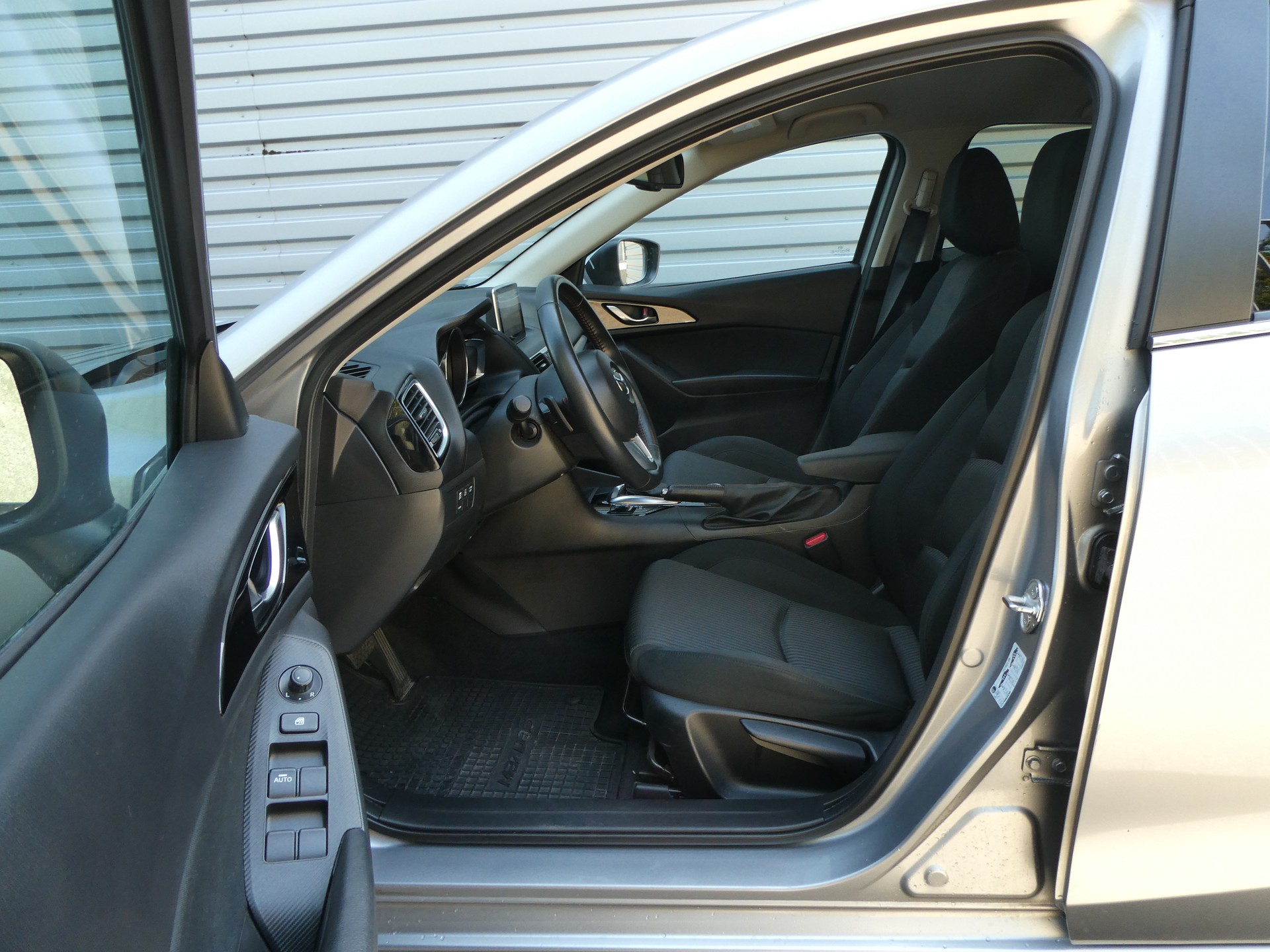 MAZDA 3 2.2 16V CD Ambition Plus Activematic-image-7
