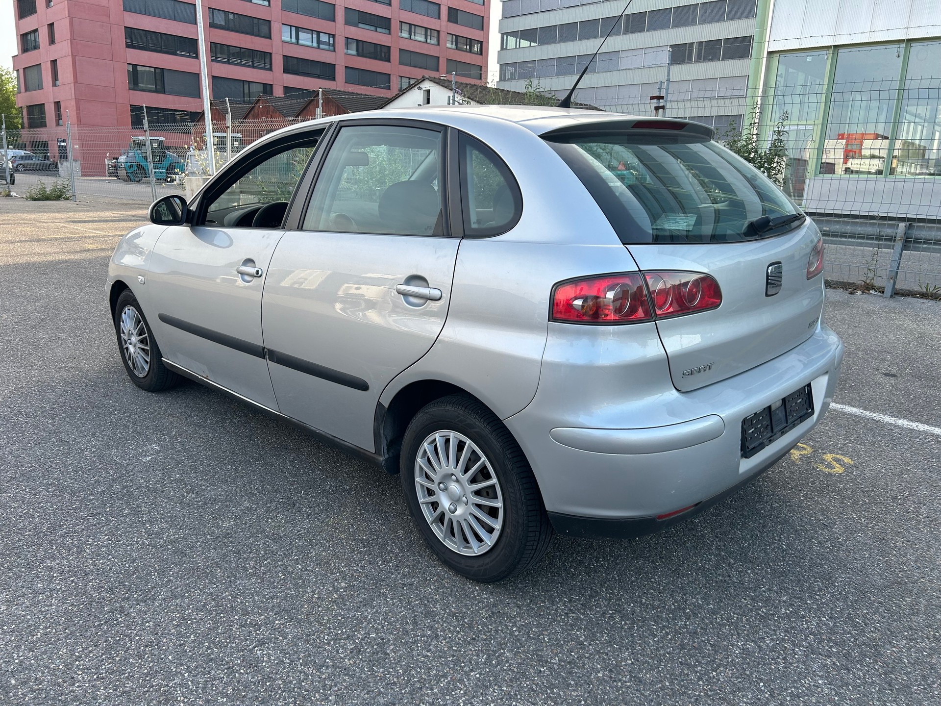 SEAT Ibiza 1.4 16V Signo-image-2