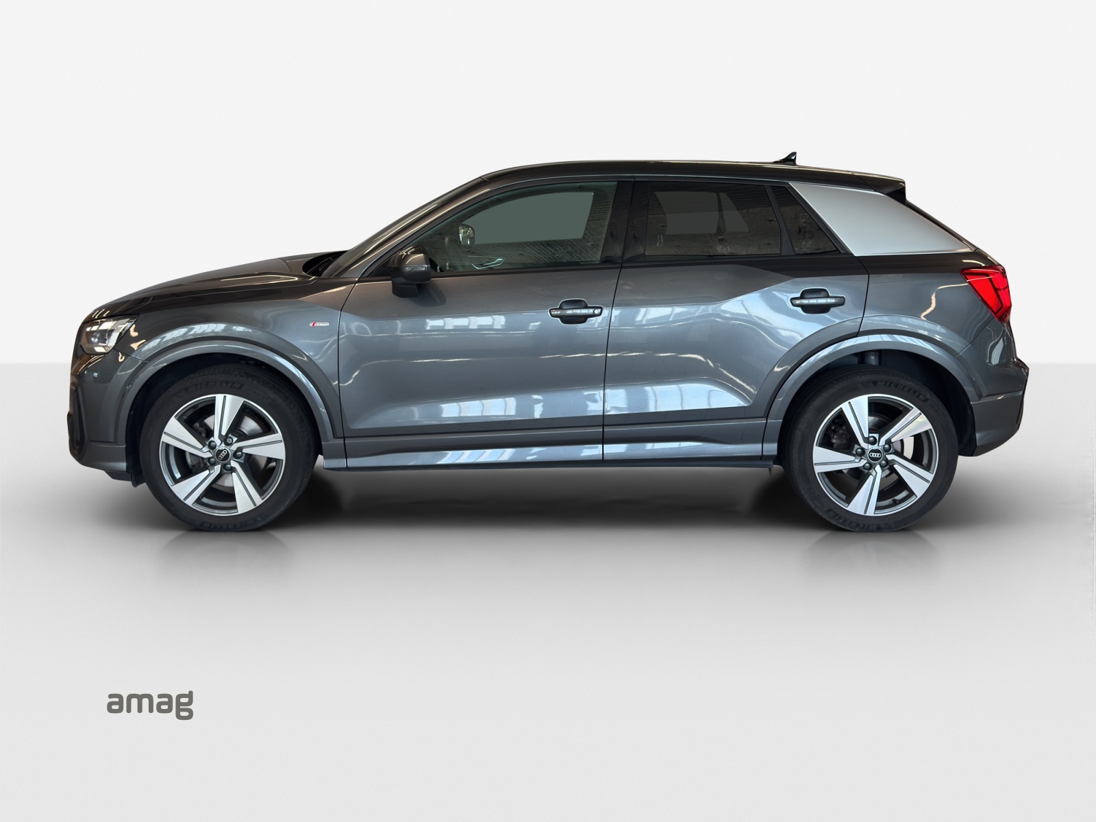 AUDI Q2 40 TFSI S line quattro S-tronic-showroom-element-1