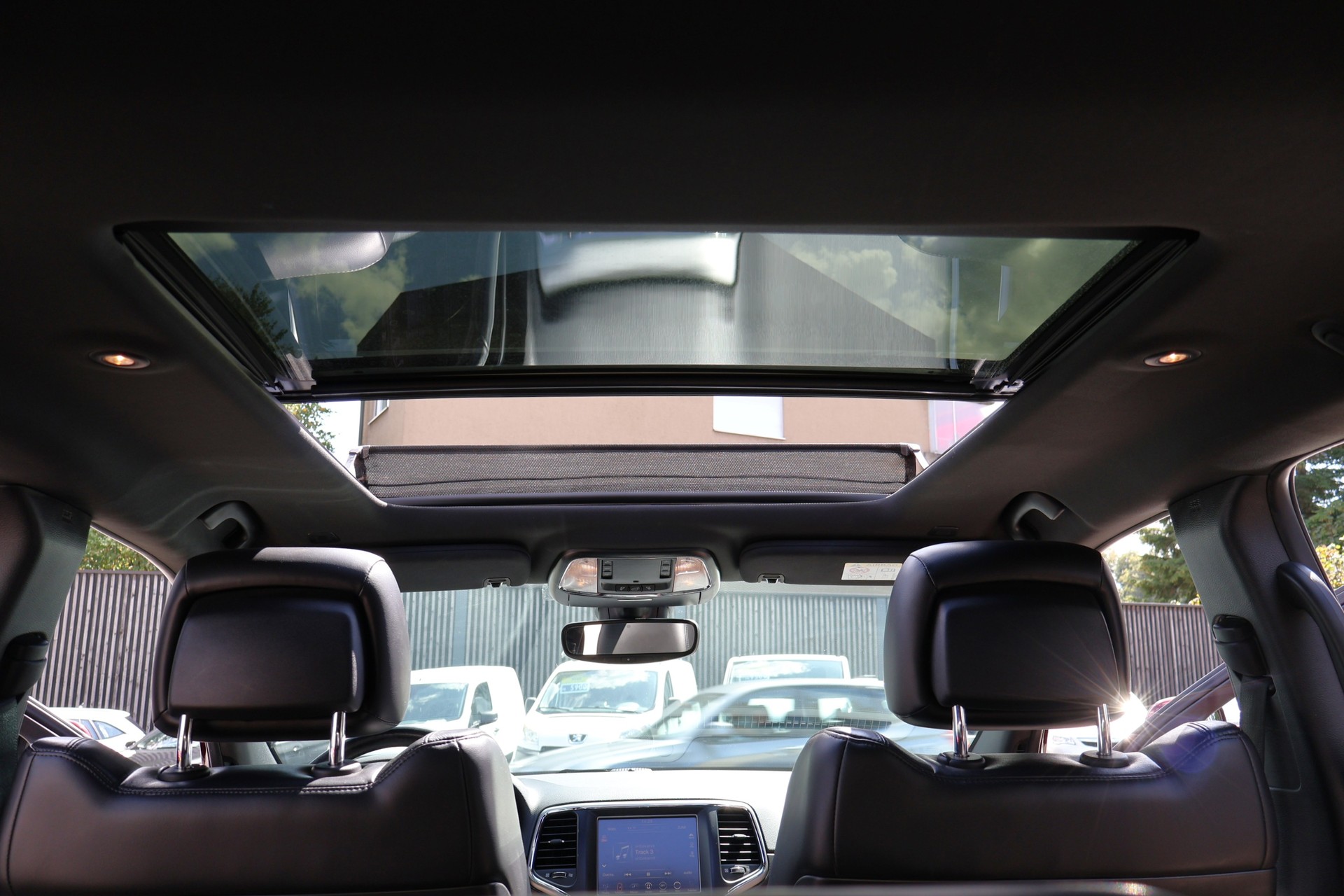 JEEP Grand Cherokee 3.0 CRD Night Eagle Automatic-image-13