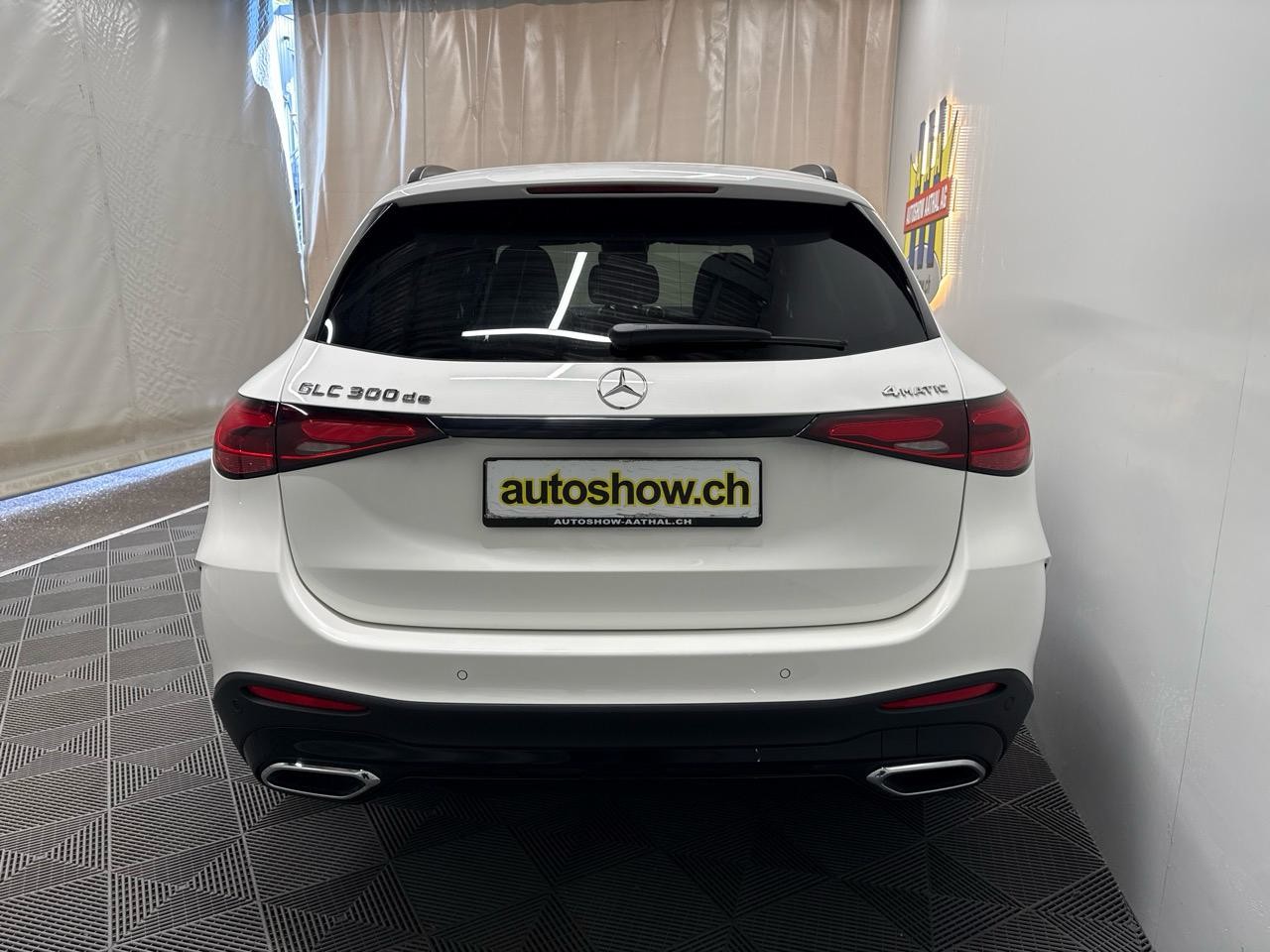 MERCEDES-BENZ GLC 300 de 4Matic AMG-image-12