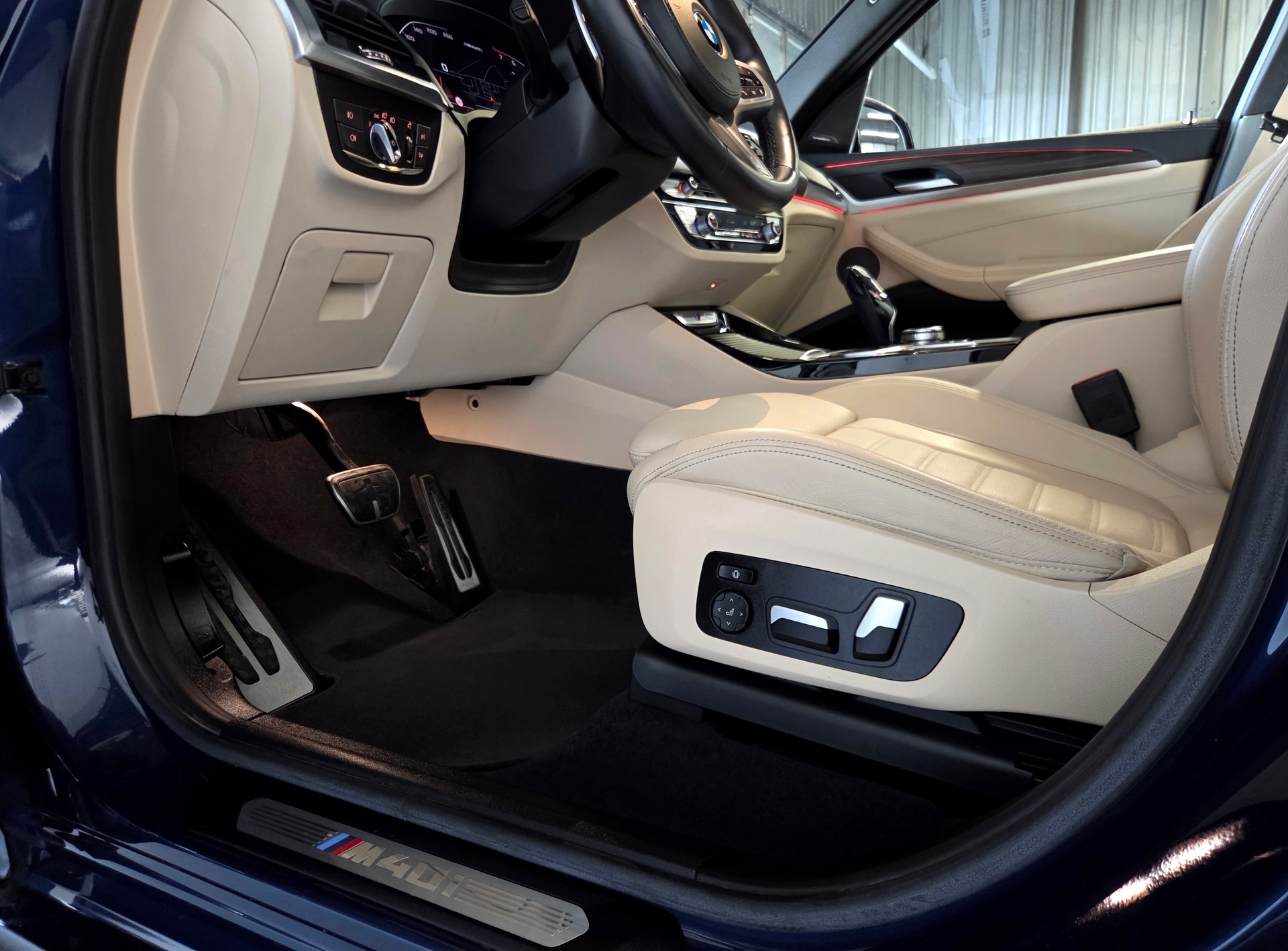 BMW X3 M40i-image-12