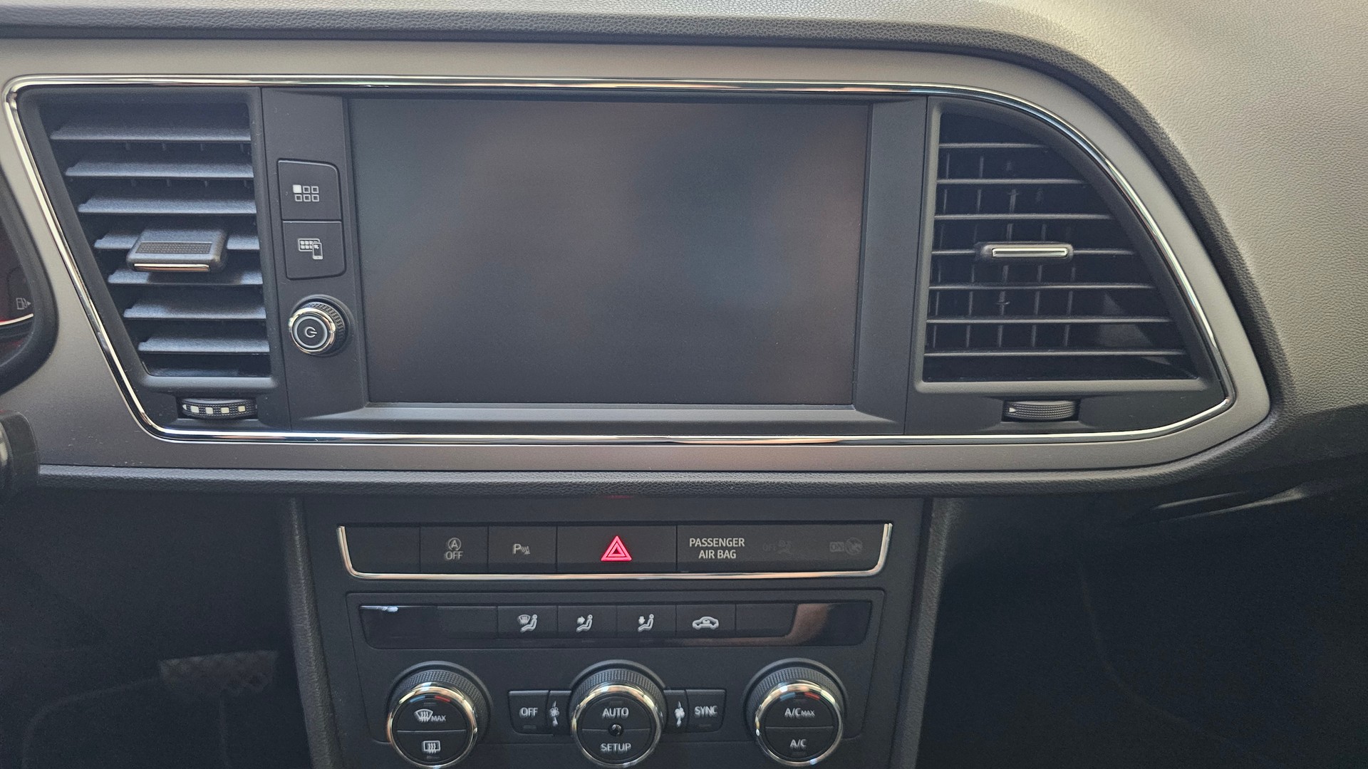 SEAT Leon ST 1.6 TDI CR Style DSG-image-15
