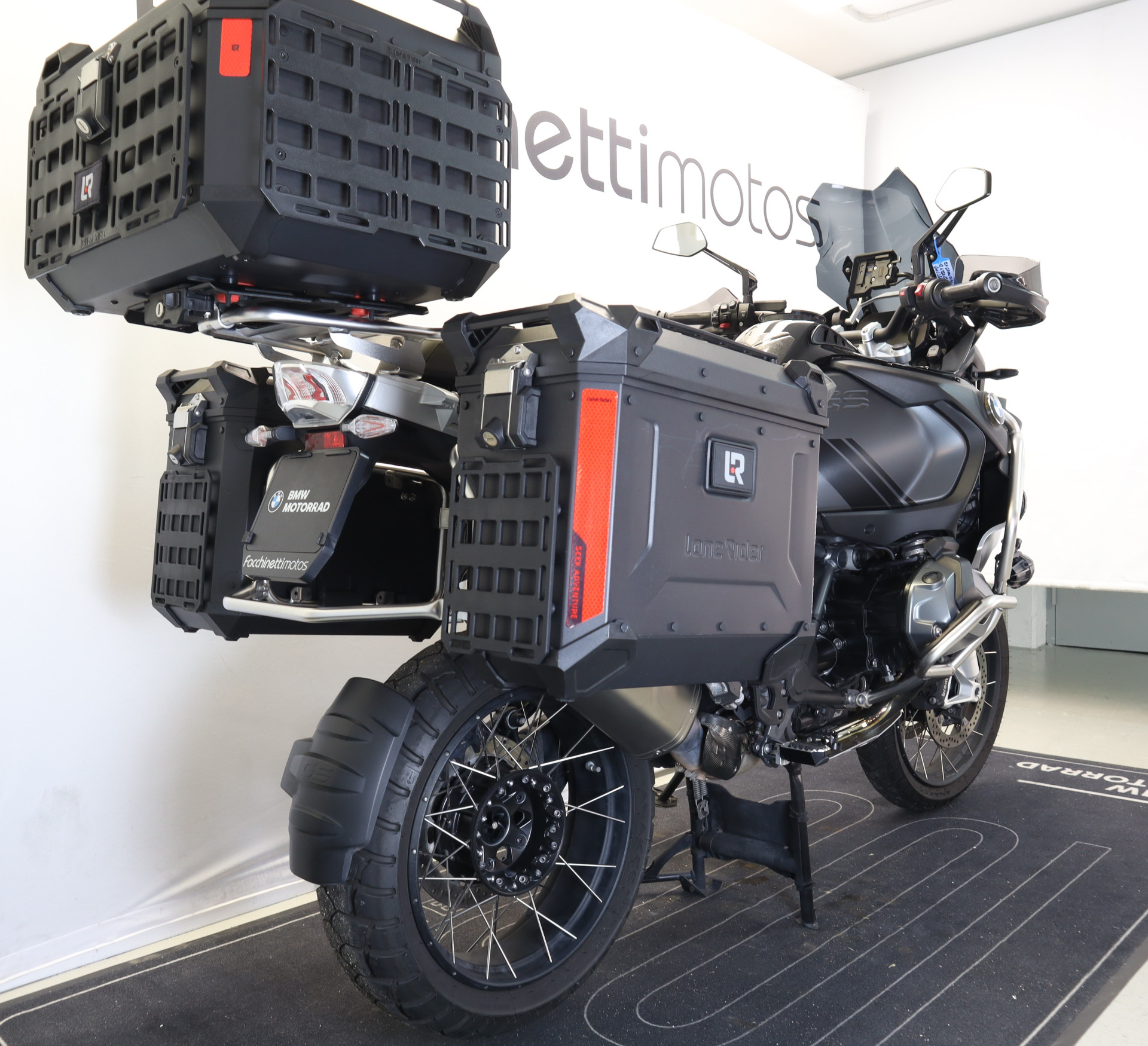 BMW R 1250 GS Adventure Triple Black-image-4