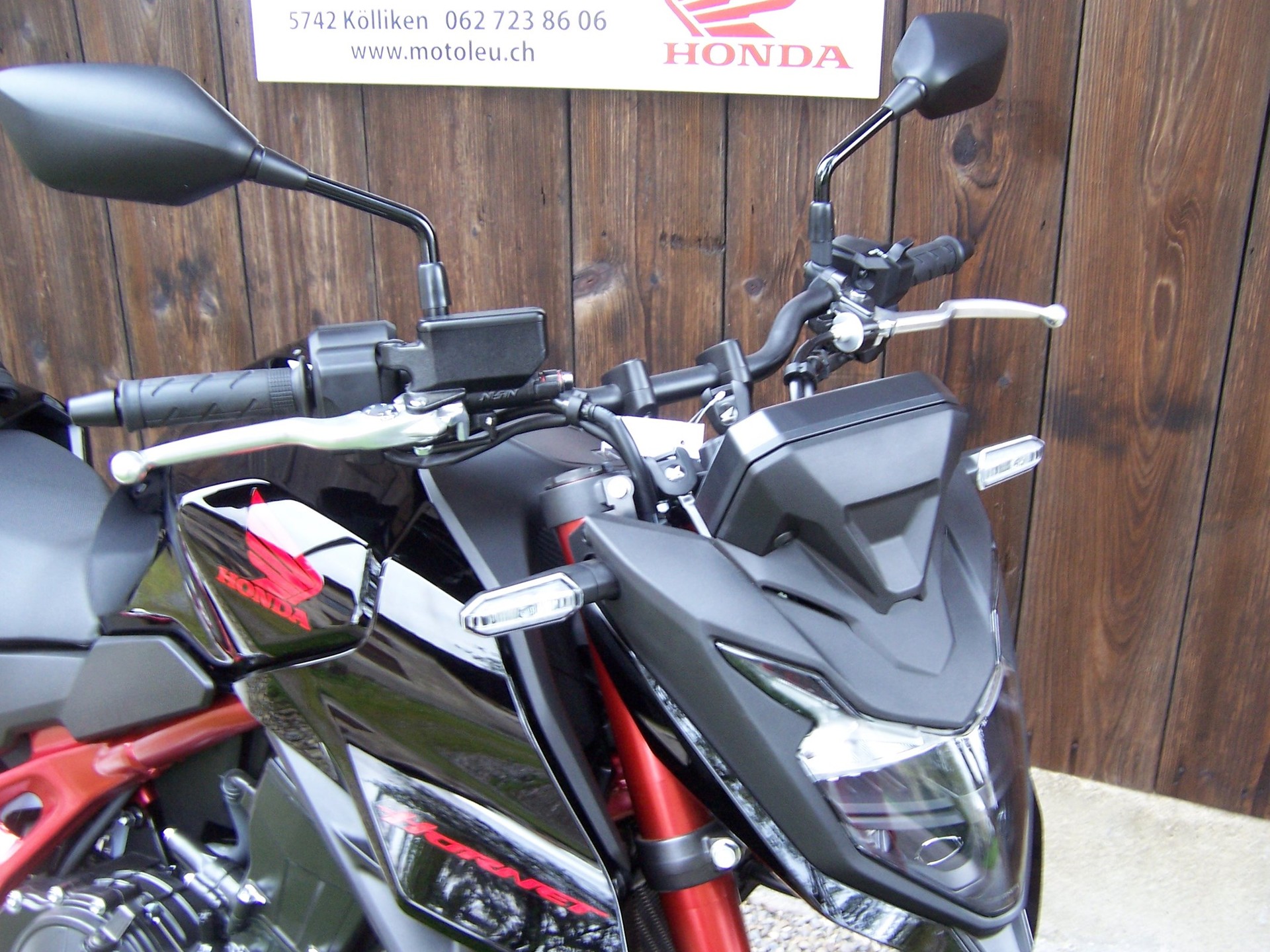 HONDA CB 750 Hornet-image-9